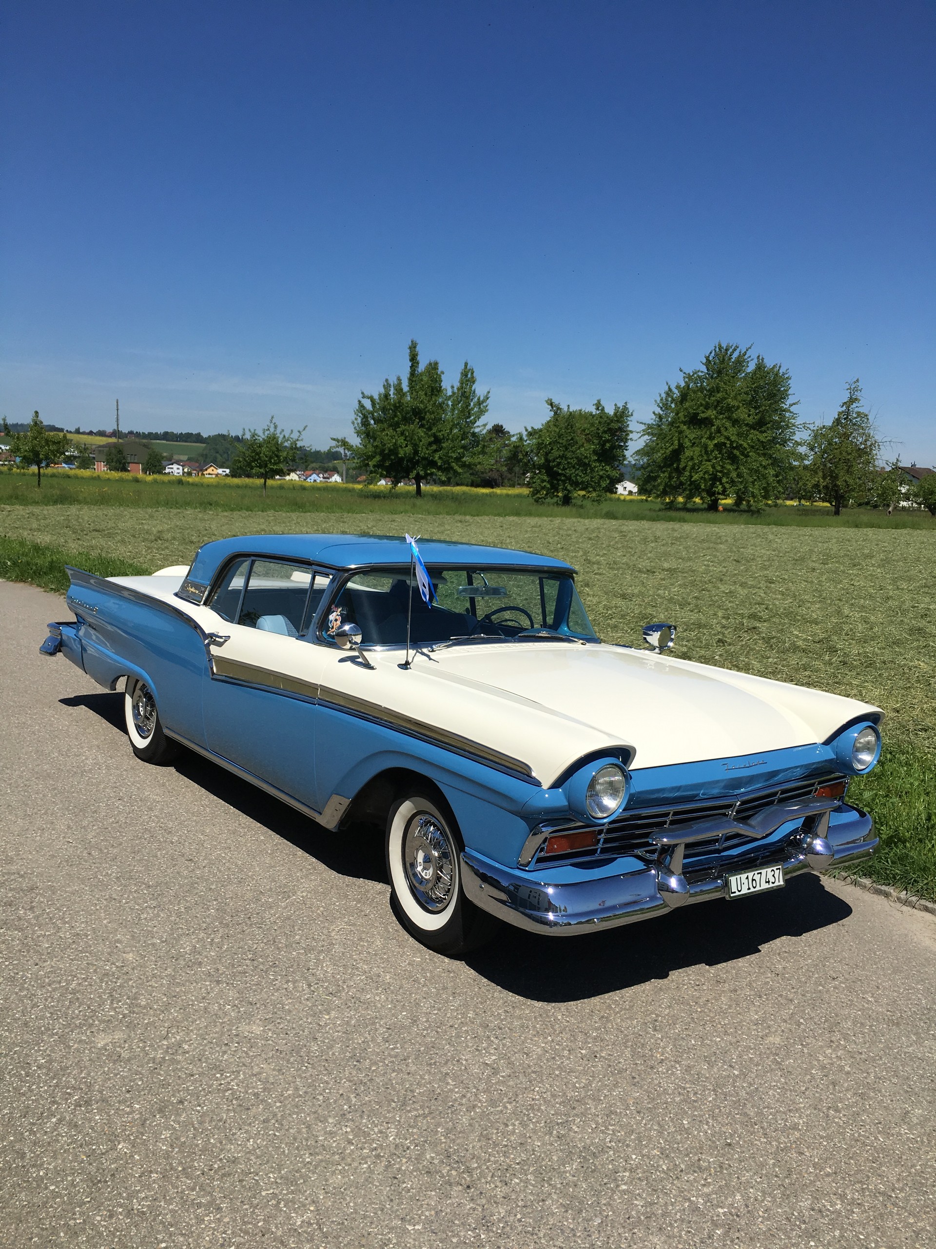 FORD Skyliner-image-1