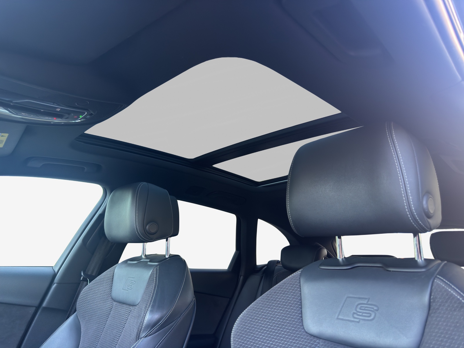 AUDI A4 Avant 45 TFSI Sport Attraction S-tronic quattro-image-13