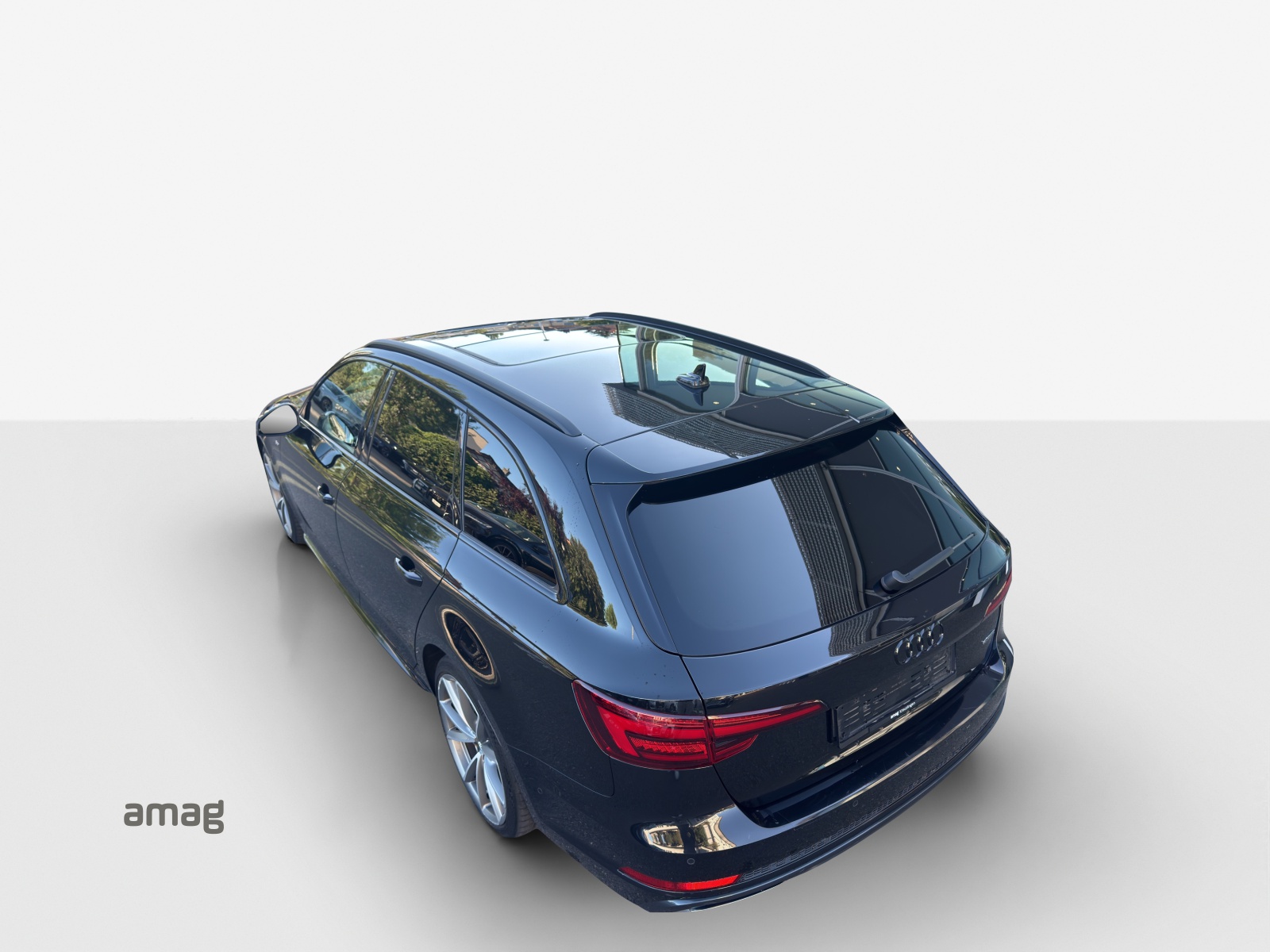 AUDI A4 Avant 45 TFSI Sport Attraction S-tronic quattro-image-15