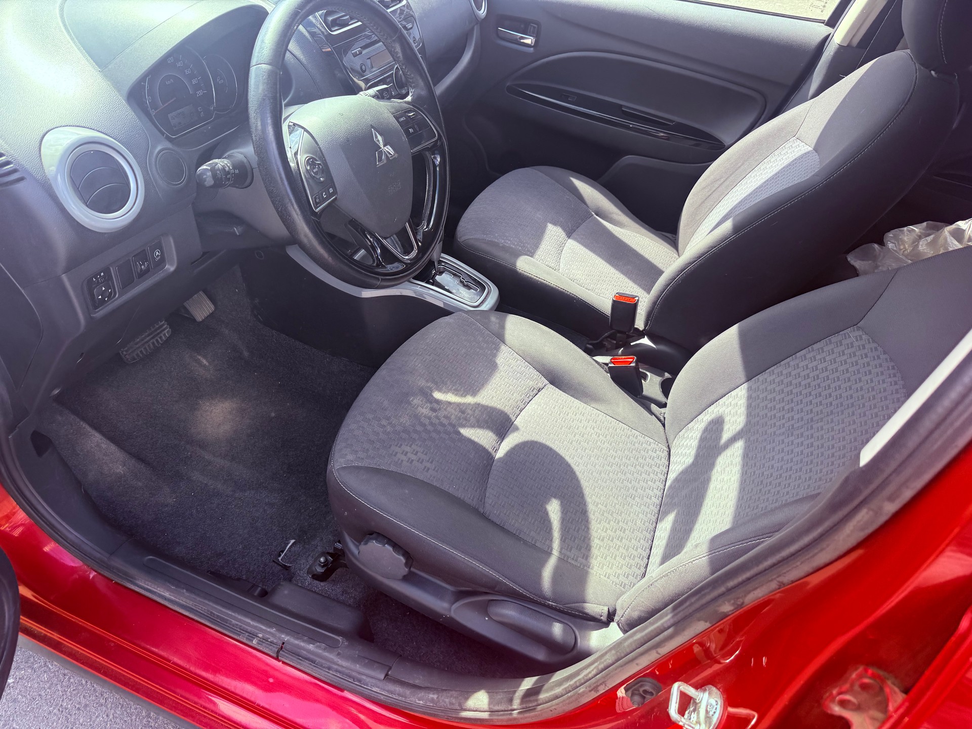 MITSUBISHI Space Star 1.2 Haru CVT-image-4