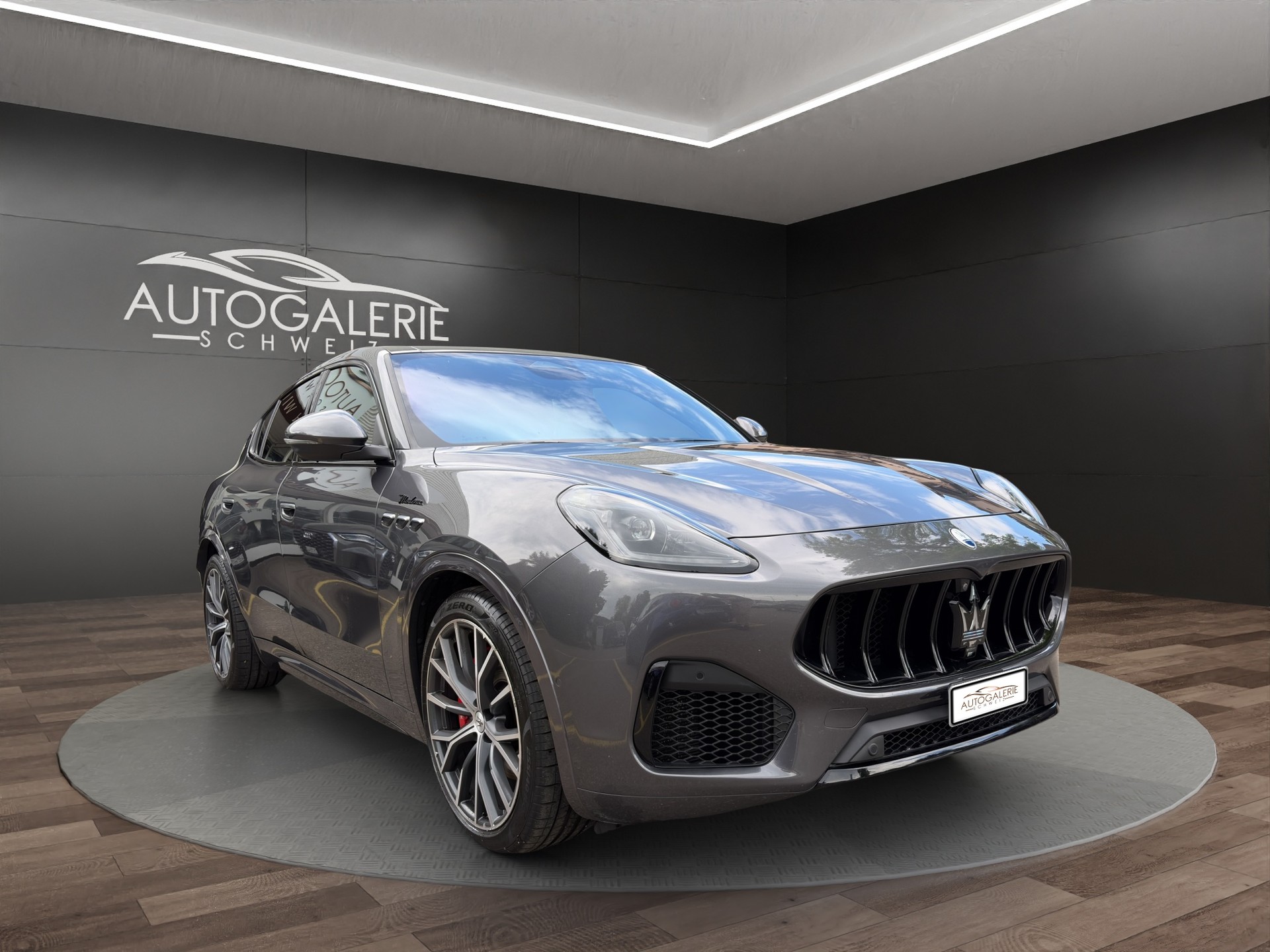 MASERATI Grecale 2.0 MHEV Modena Automatica | CH | Garantie Mai 27 | Leder Rosso | Carbon | HeadUp | 21" | 360 Kamera |-image-7