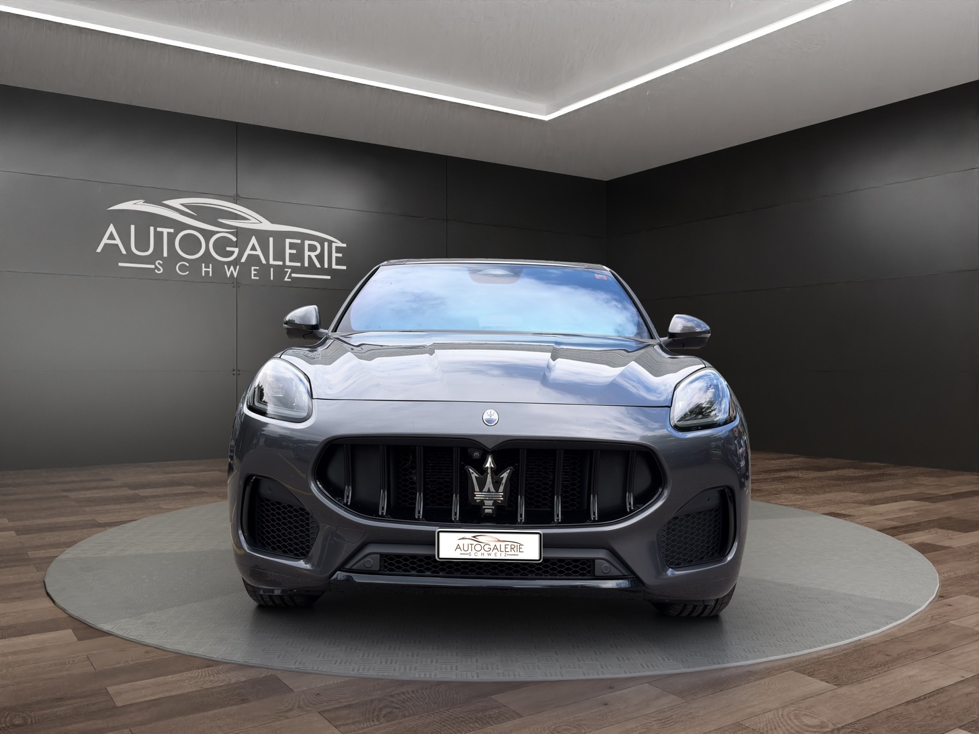 MASERATI Grecale 2.0 MHEV Modena Automatica | CH | Garantie Mai 27 | Leder Rosso | Carbon | HeadUp | 21" | 360 Kamera |-showroom-element-1