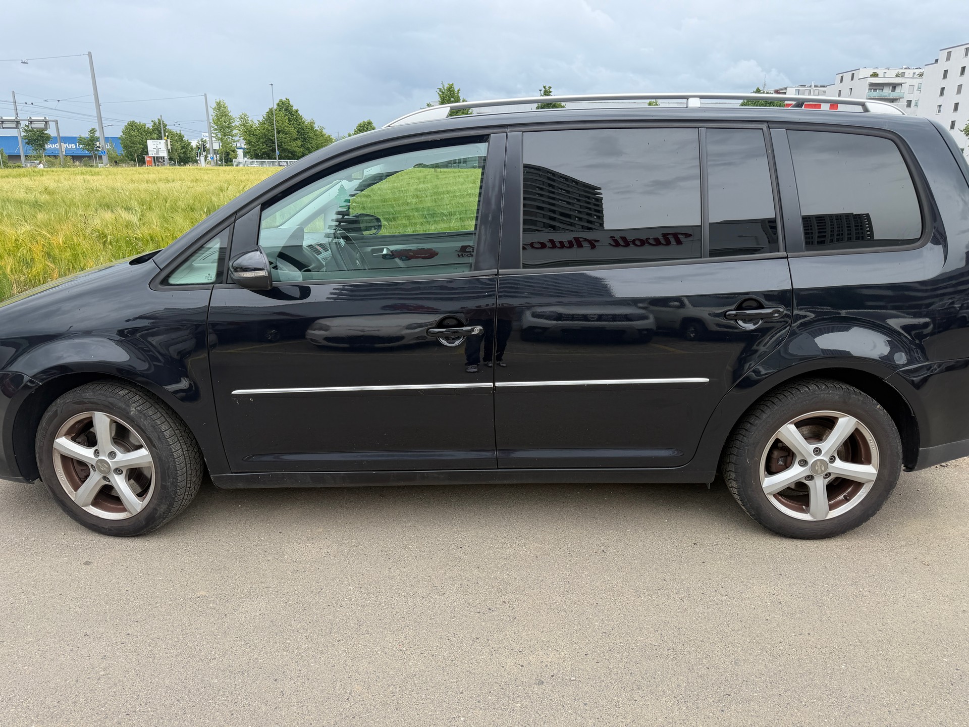 VW Touran 1.4 TSI Highline DSG-showroom-element-3
