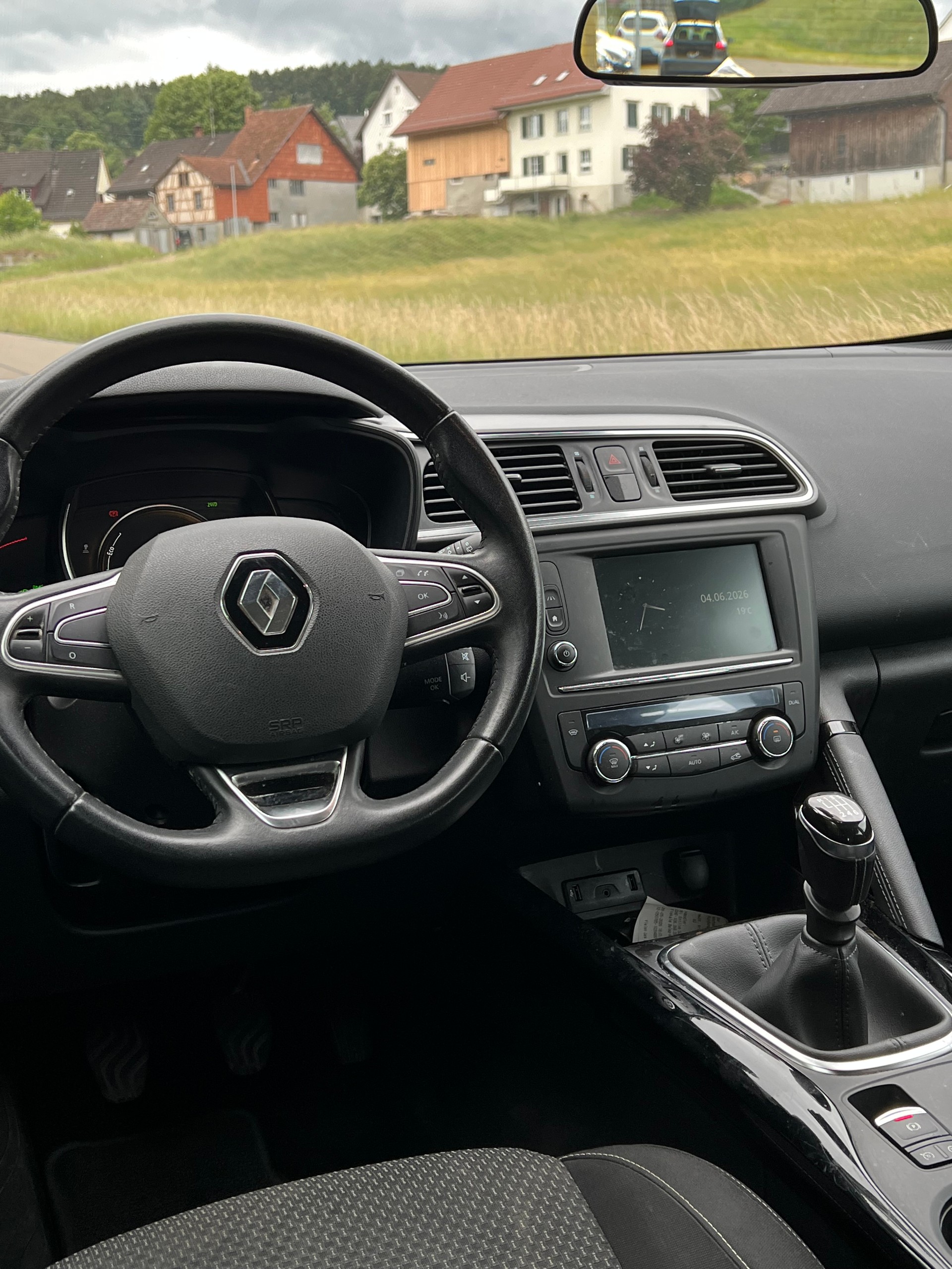 RENAULT Kadjar 1.6 dCi Zen 4x4-image-7