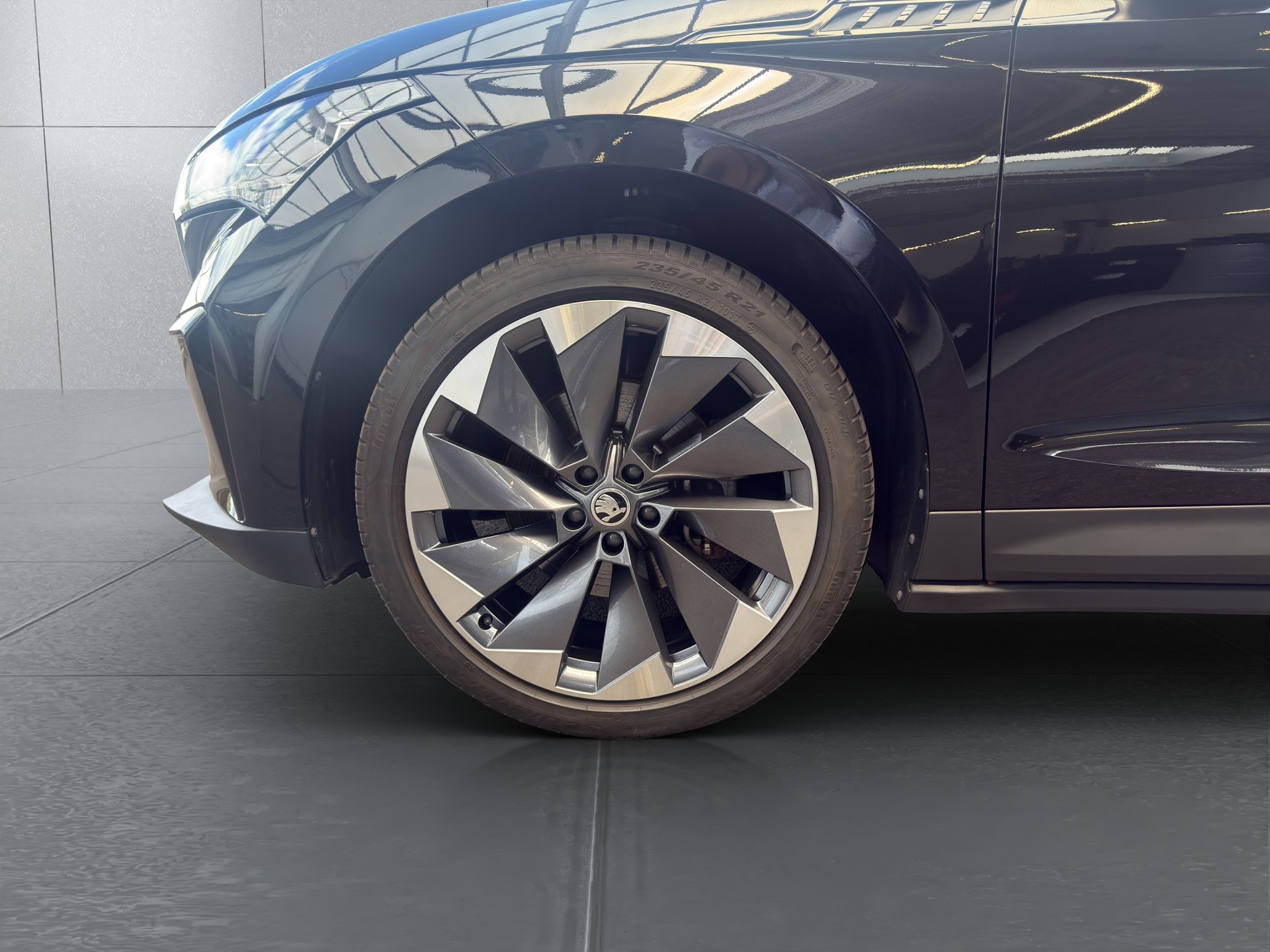 SKODA Enyaq iV 60-image-6