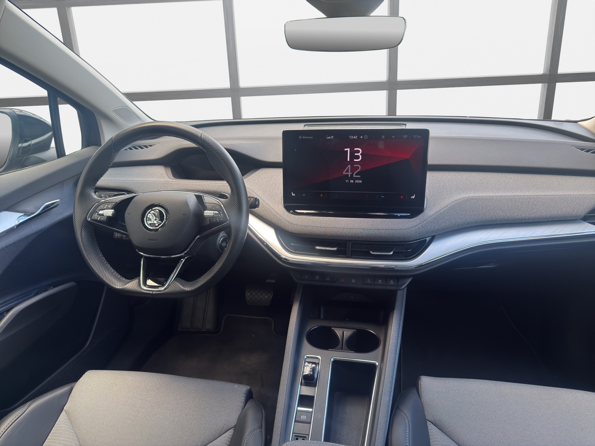 SKODA Enyaq iV 60-image-7
