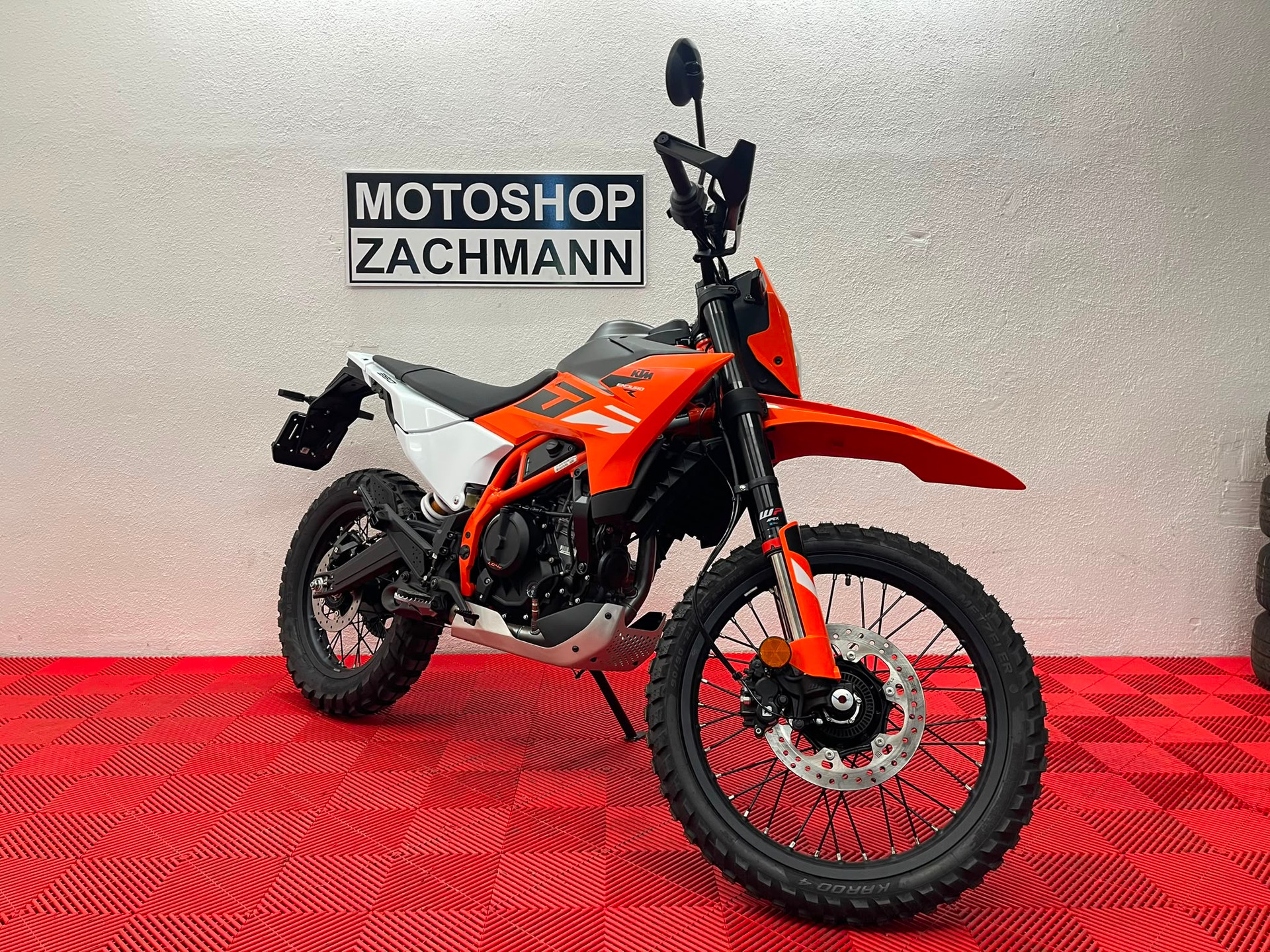 KTM 390 Enduro R-showroom-element-1
