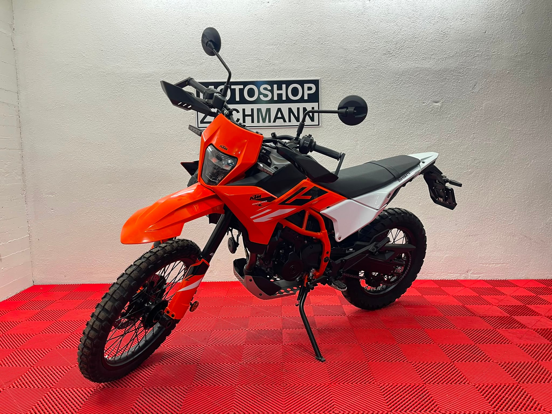 KTM 390 Enduro R-showroom-element-2