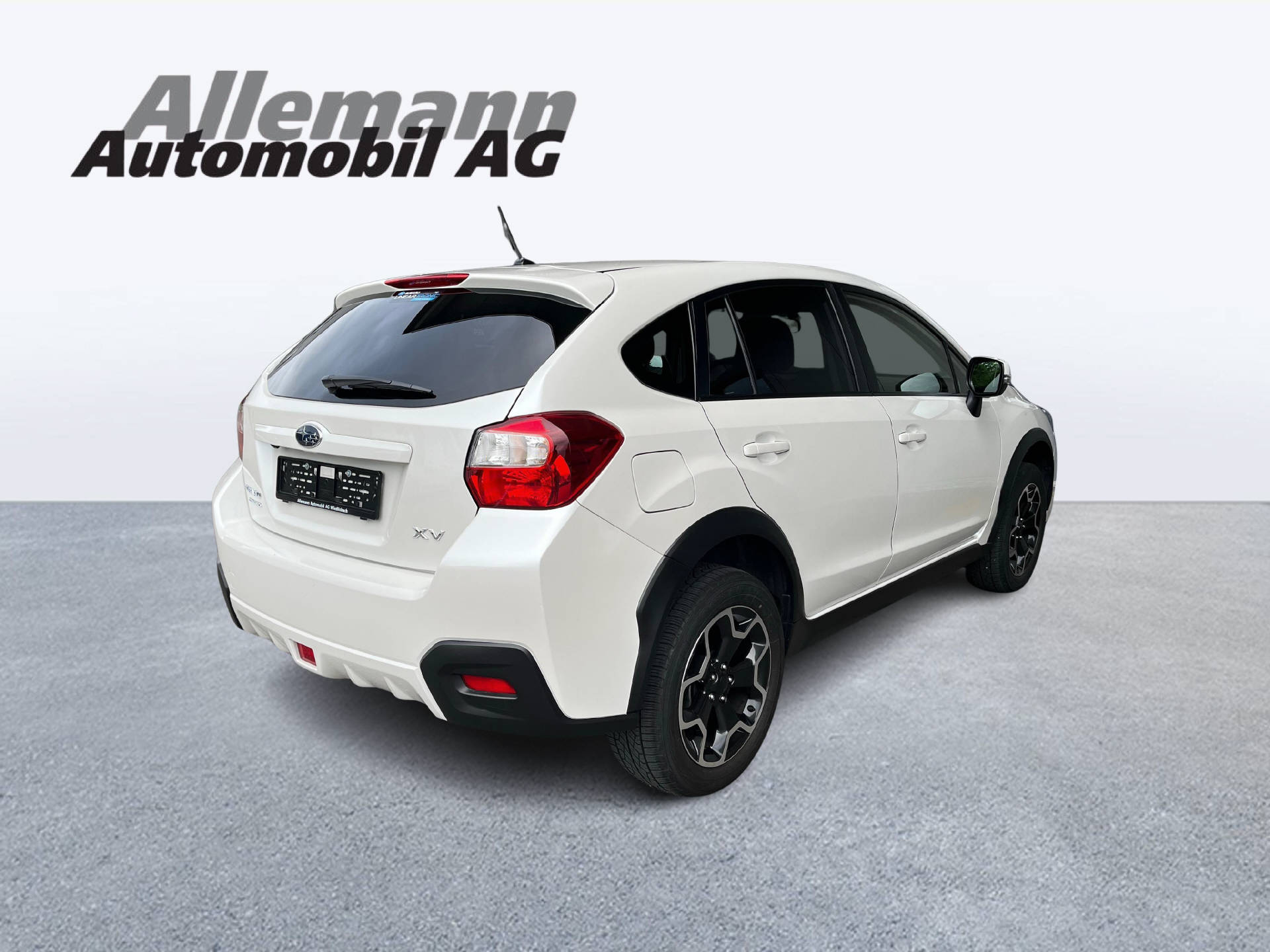 SUBARU XV 2.0i Swiss Two-image-5