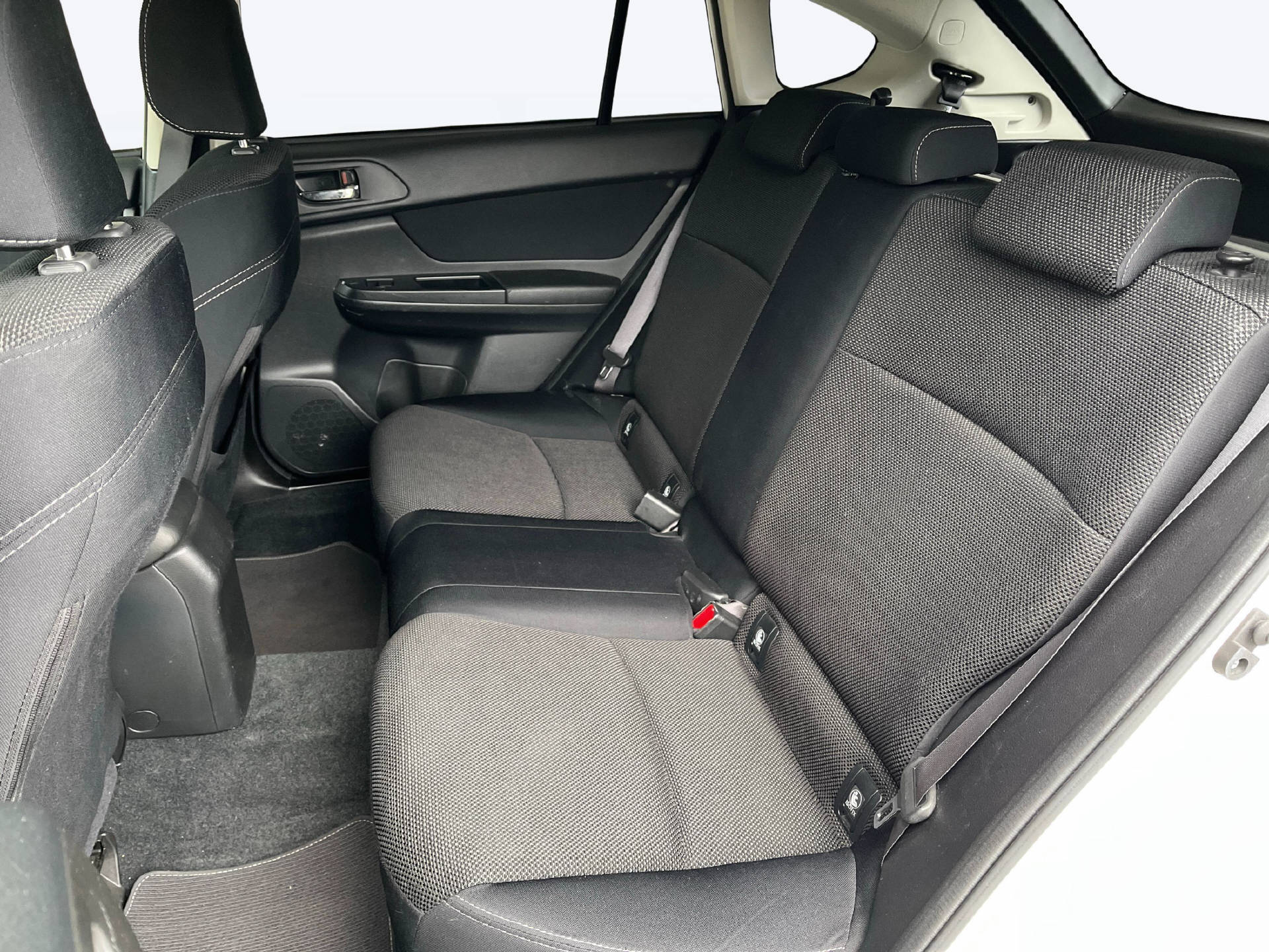 SUBARU XV 2.0i Swiss Two-image-10