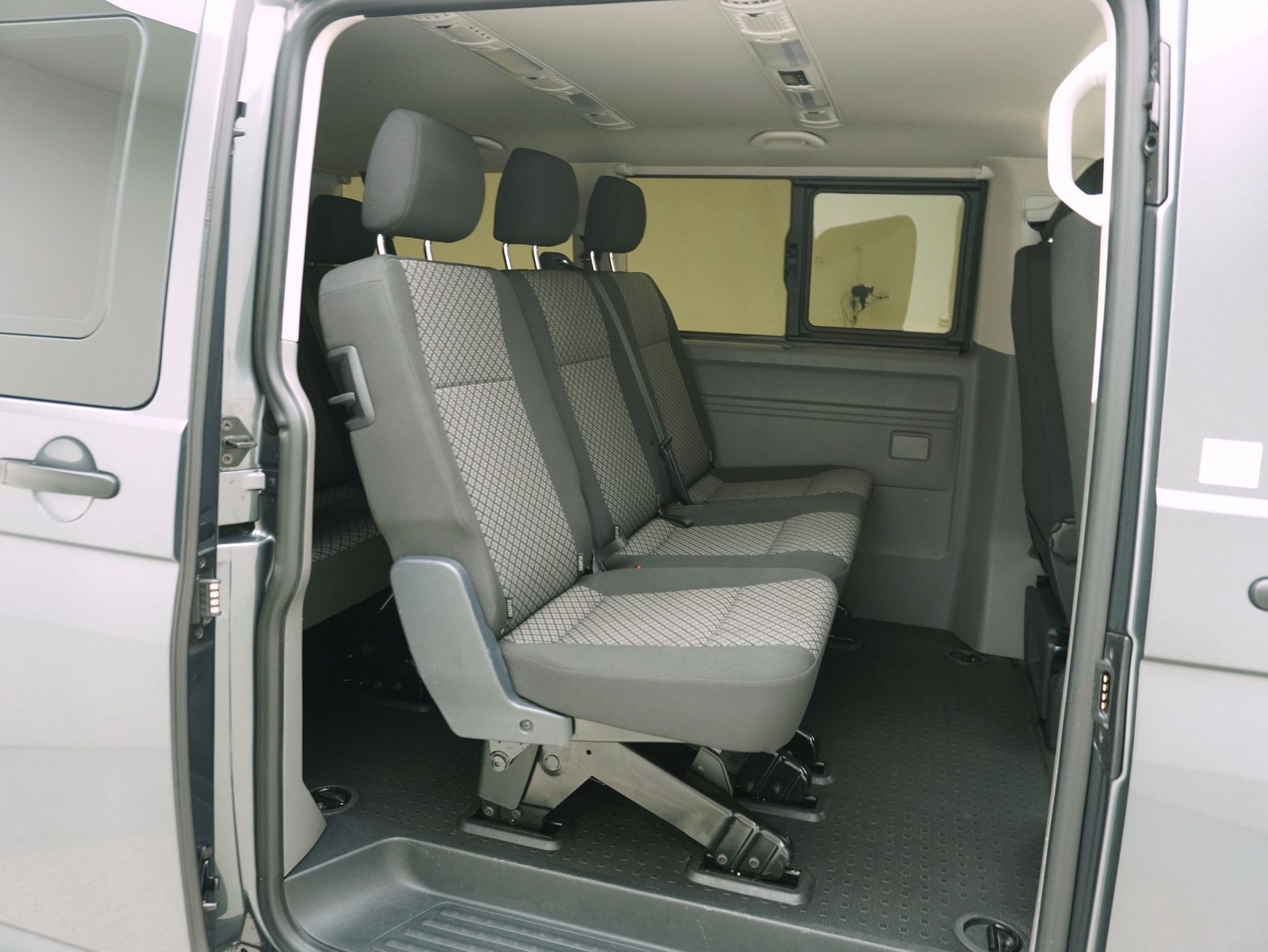 VW T6.1 Caravelle 2.0 TDI Liberty 4Motion **8-Plätzer**-image-12
