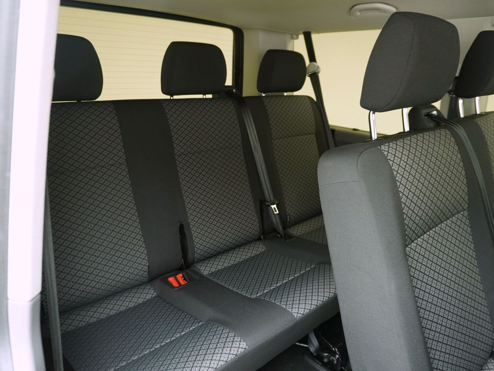 VW T6.1 Caravelle 2.0 TDI Liberty 4Motion **8-Plätzer**-image-13