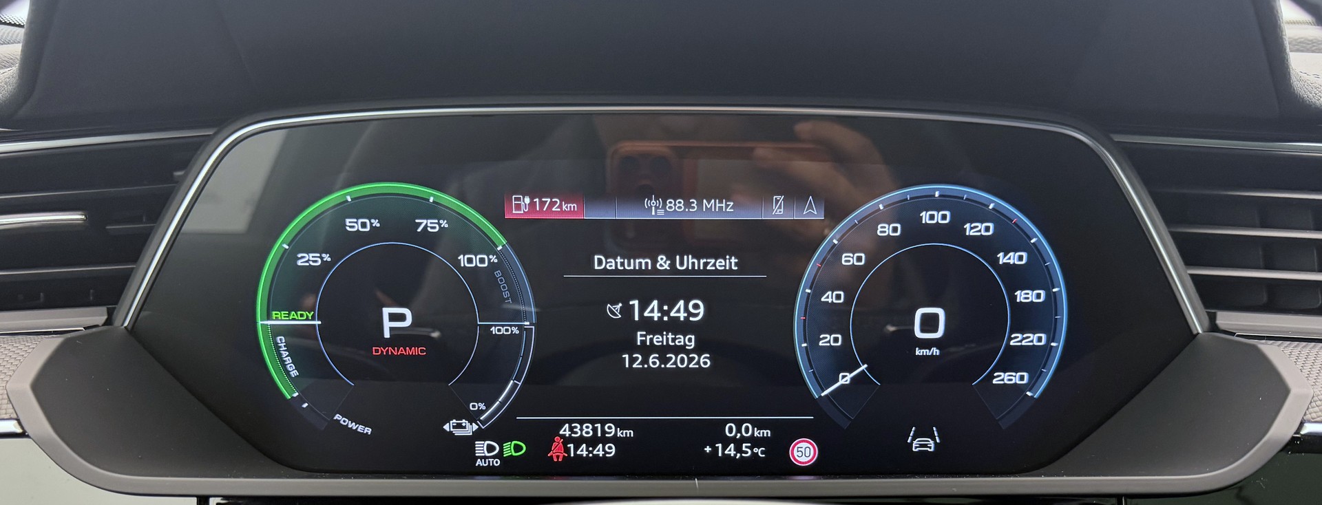 AUDI e-tron S quattro-image-9