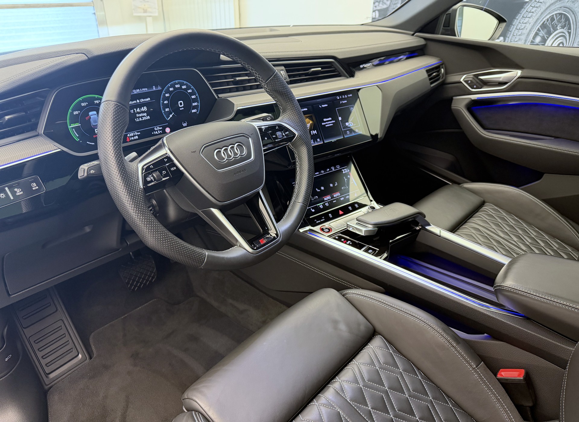 AUDI e-tron S quattro-image-7