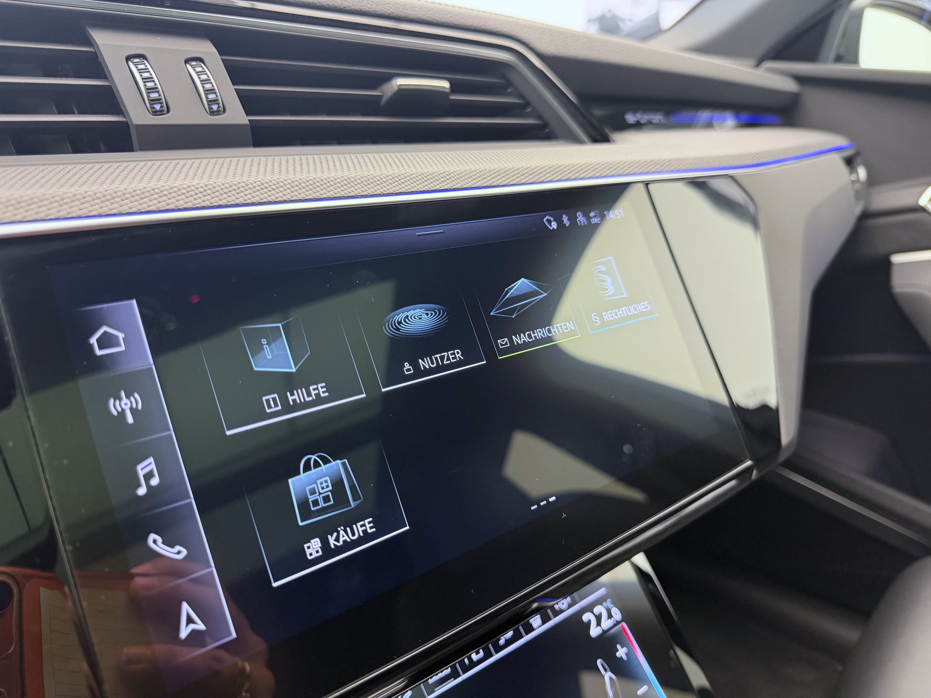 AUDI e-tron S quattro-image-18