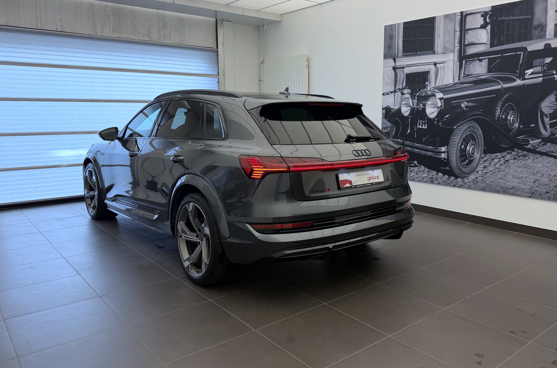 AUDI e-tron S quattro-image-28