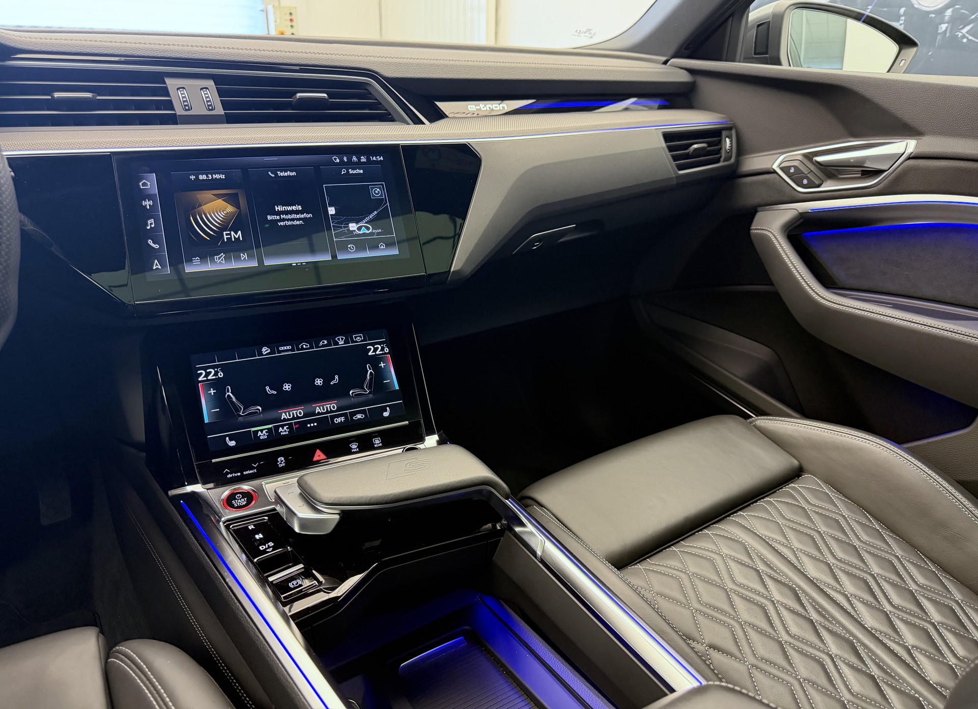 AUDI e-tron S quattro-image-21