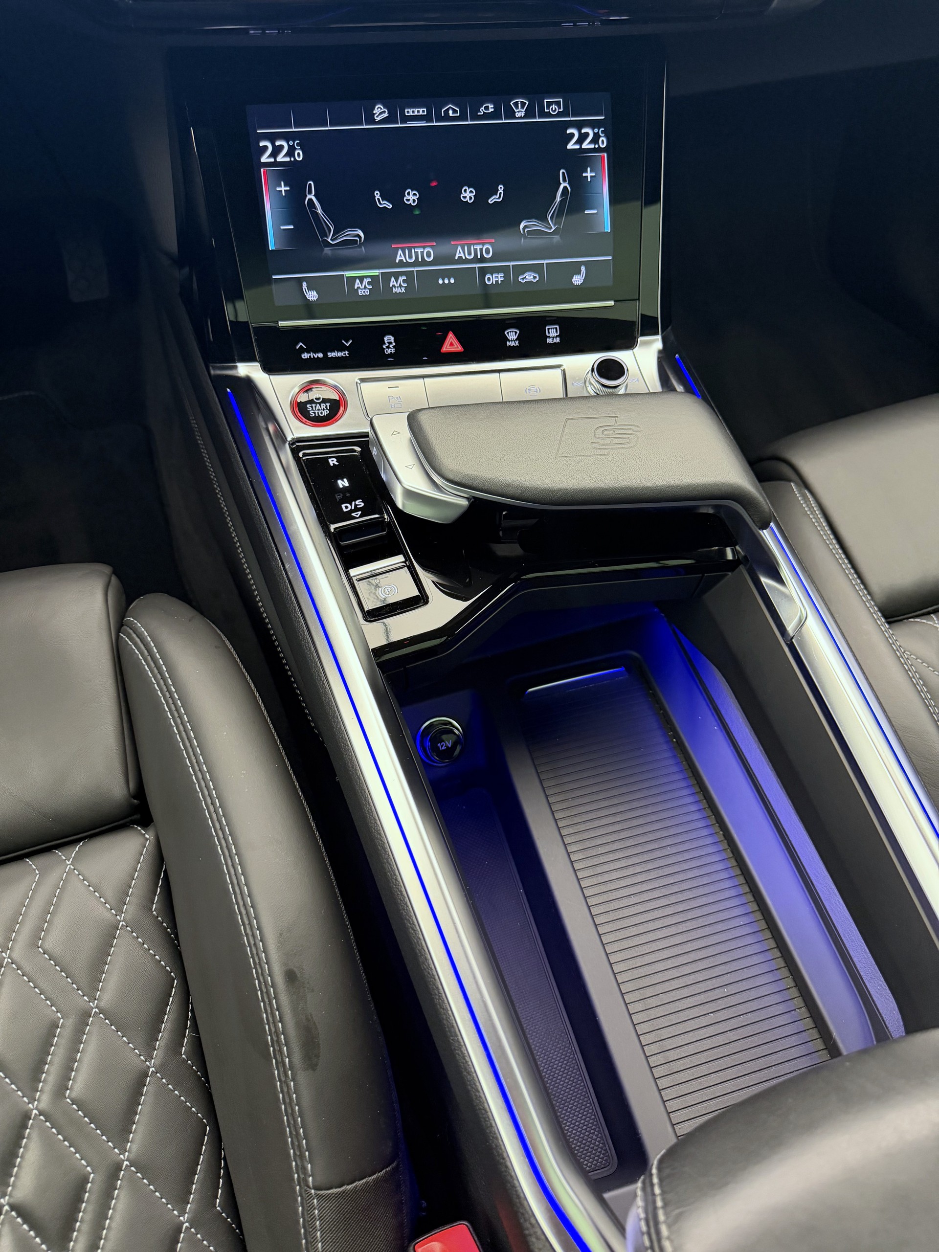 AUDI e-tron S quattro-image-15