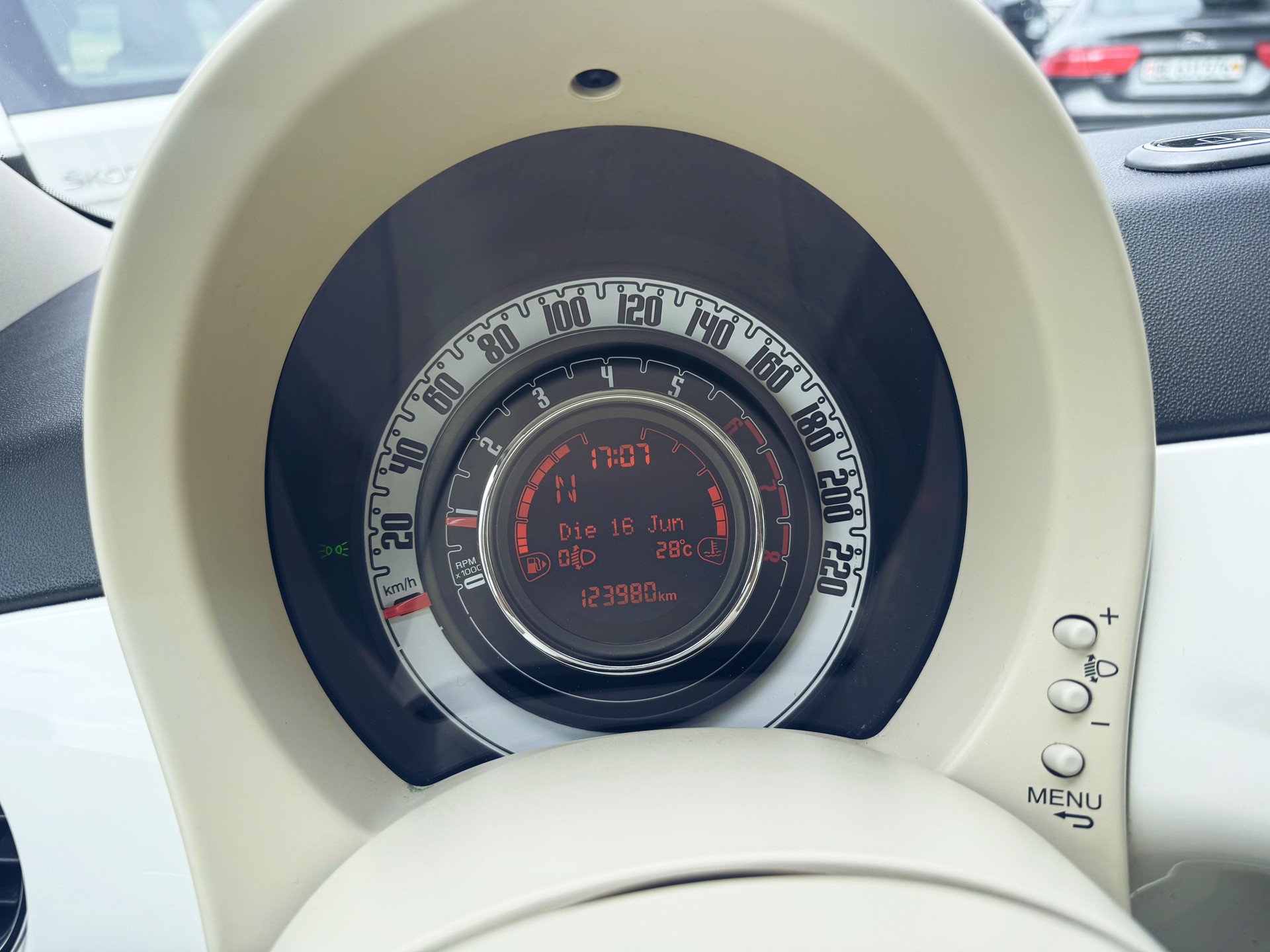 FIAT 500 0.9 Twinair Turbo Lounge Dualogic-image-9