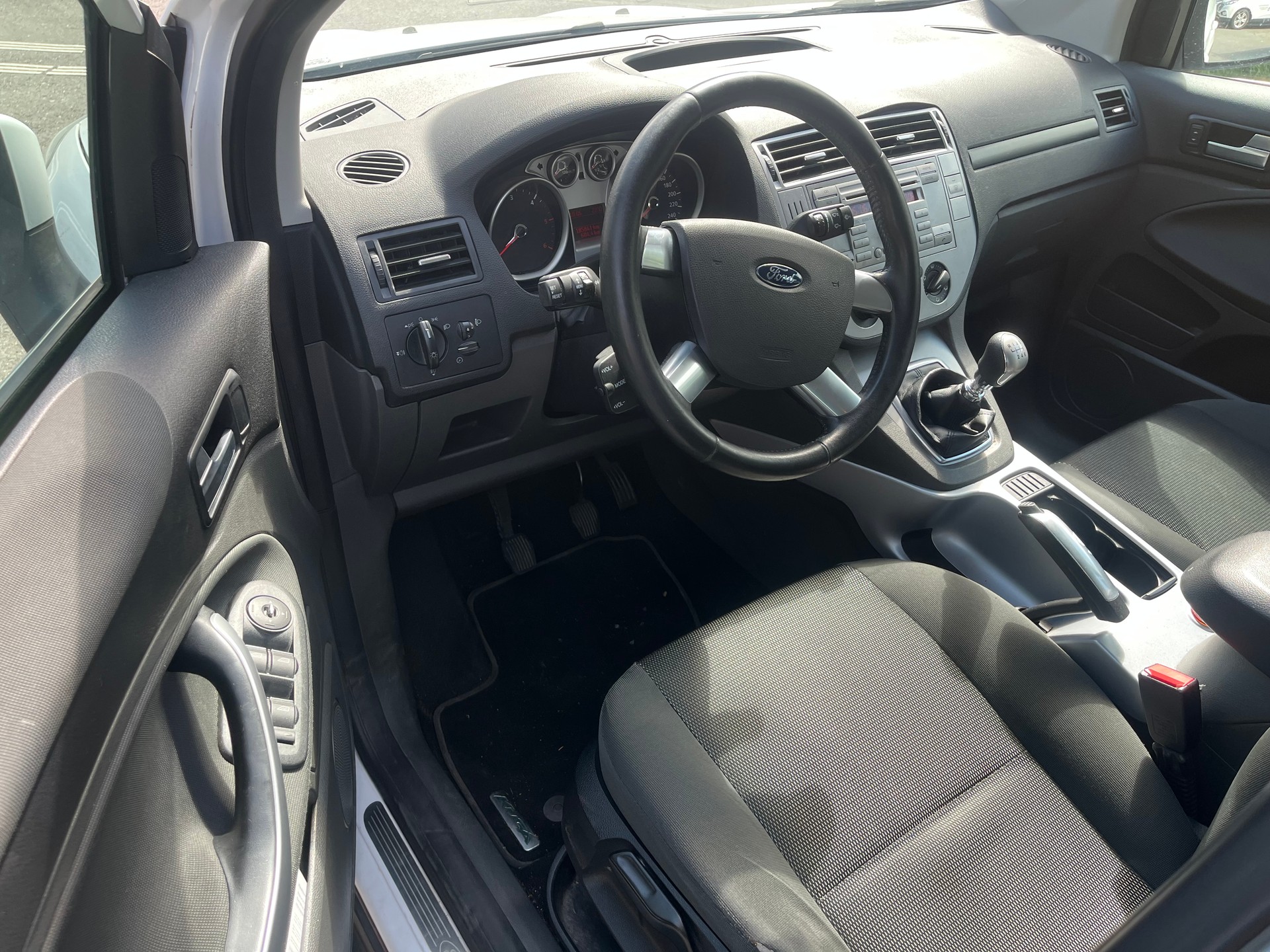 FORD Kuga 2.0 TDCi Carving 4WD-image-7