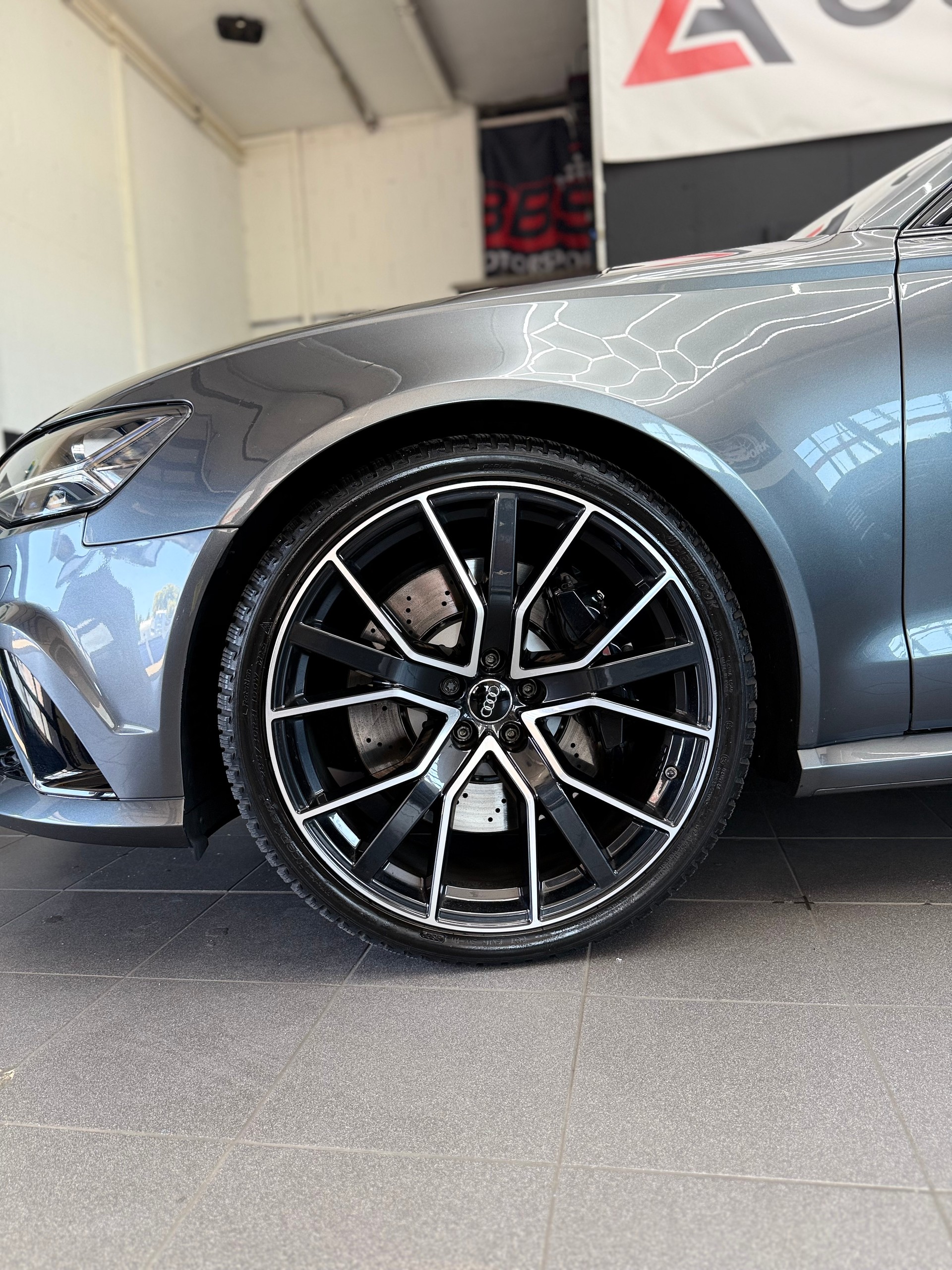AUDI RS6 Avant 4.0 TFSI V8 performance quattro-image-3