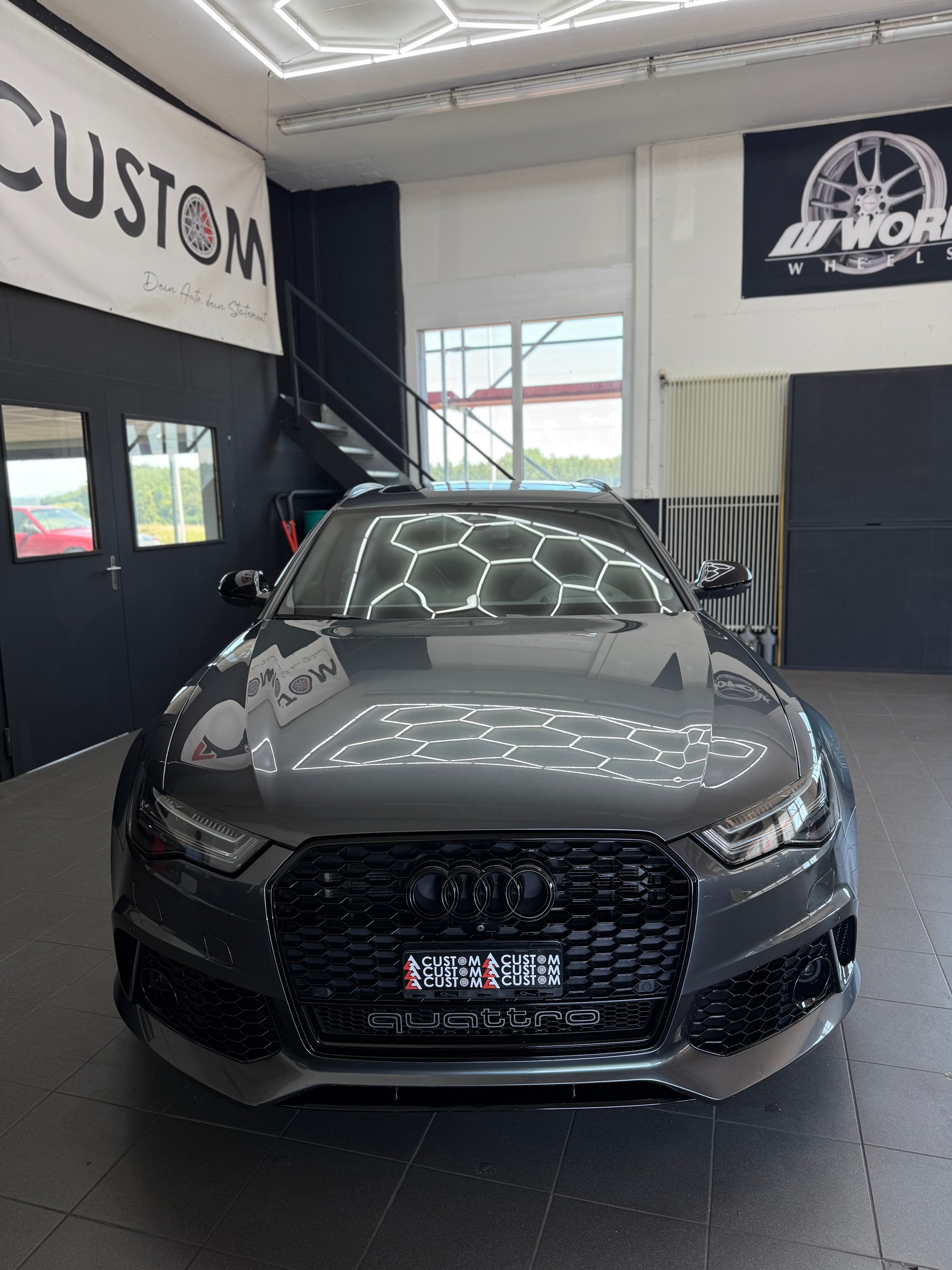 AUDI RS6 Avant 4.0 TFSI V8 performance quattro-image-1