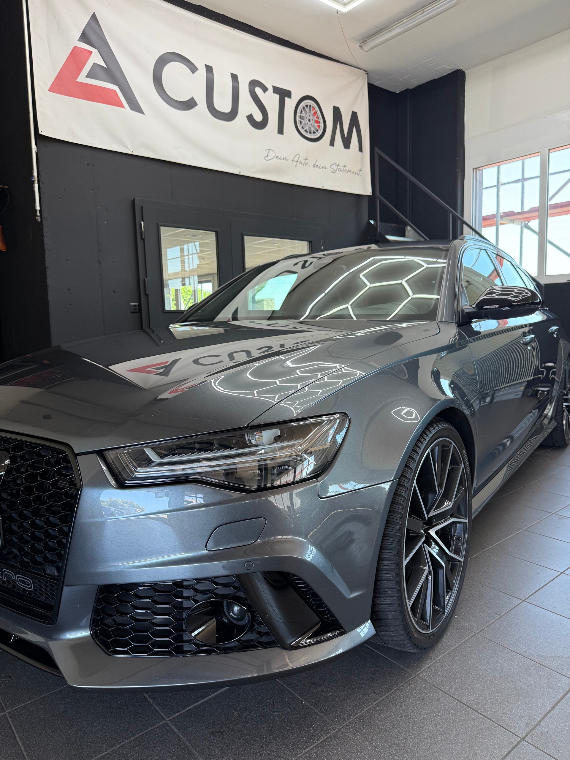 AUDI RS6 Avant 4.0 TFSI V8 performance quattro-image-2