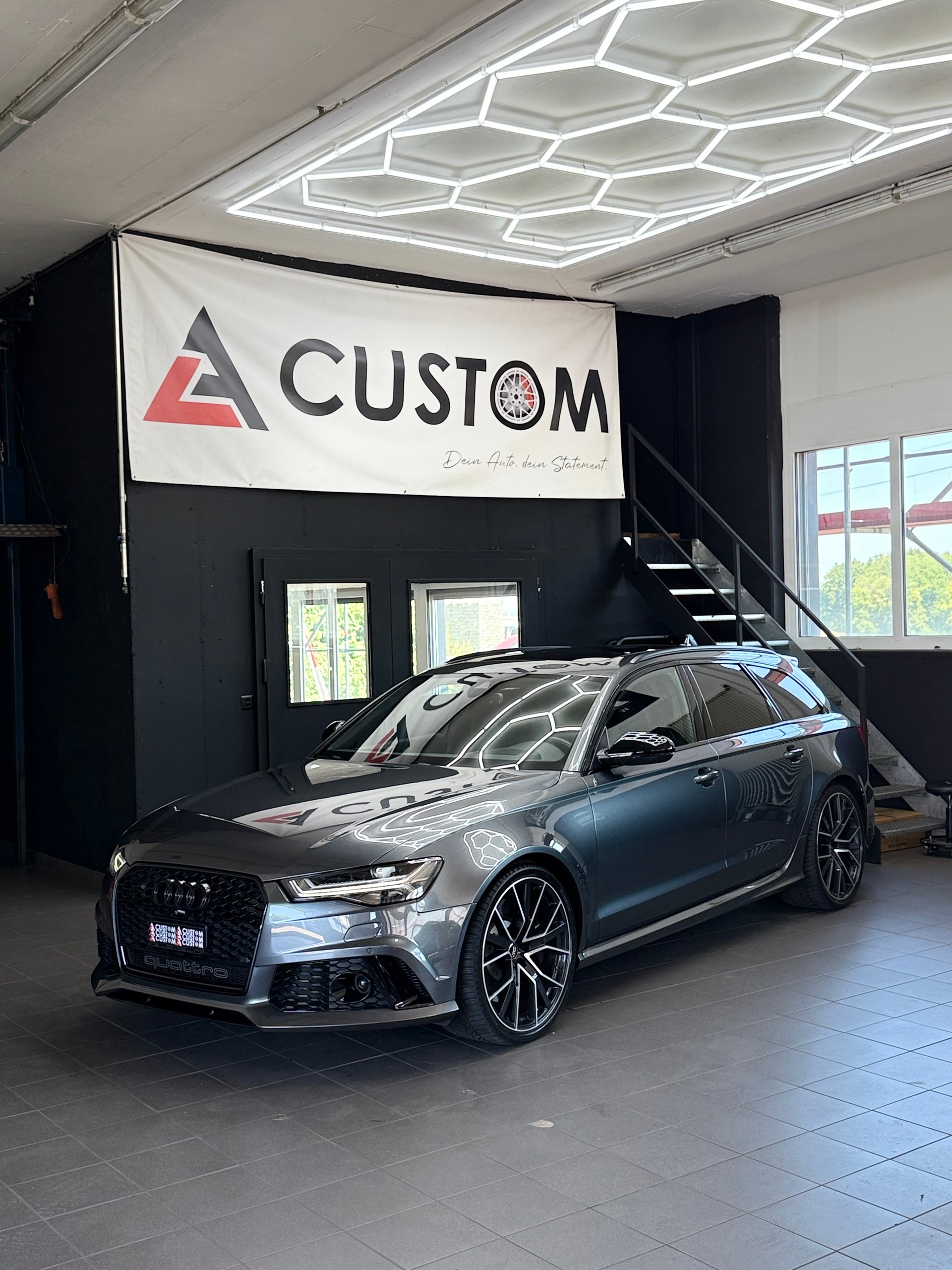 AUDI RS6 Avant 4.0 TFSI V8 performance quattro-image-0