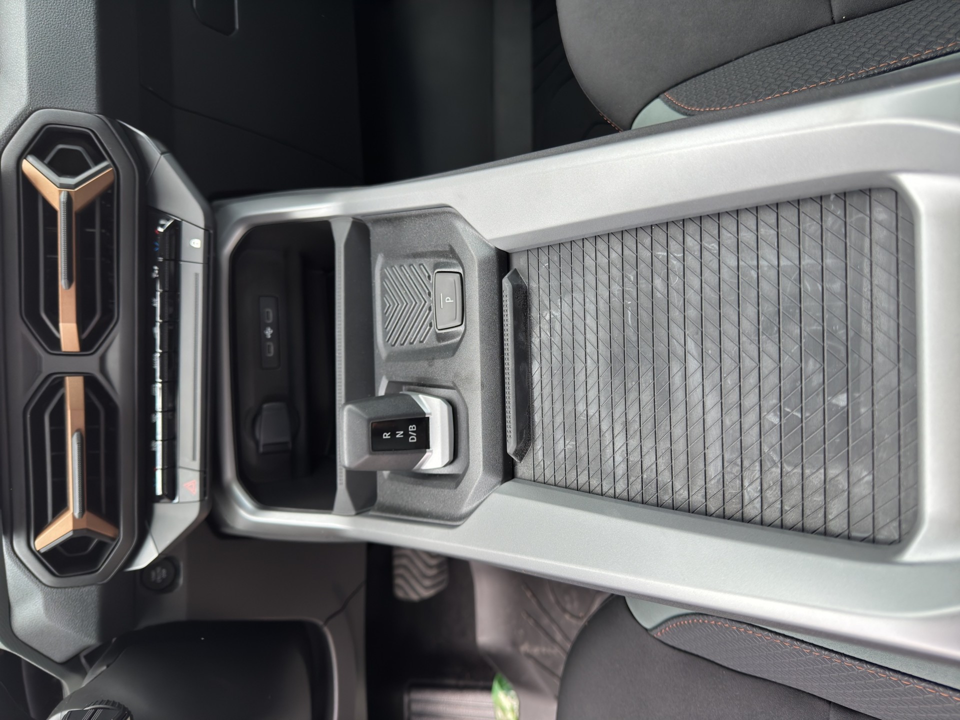 DACIA Bigster HEV 155 Extreme-image-14