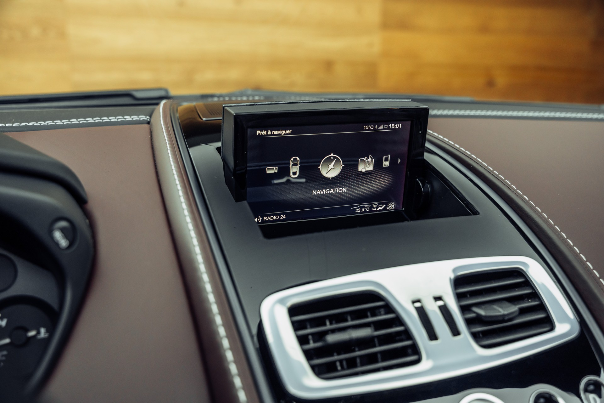 ASTON MARTIN Vanquish Volante V12 5.9 Touchtronic 3-image-14