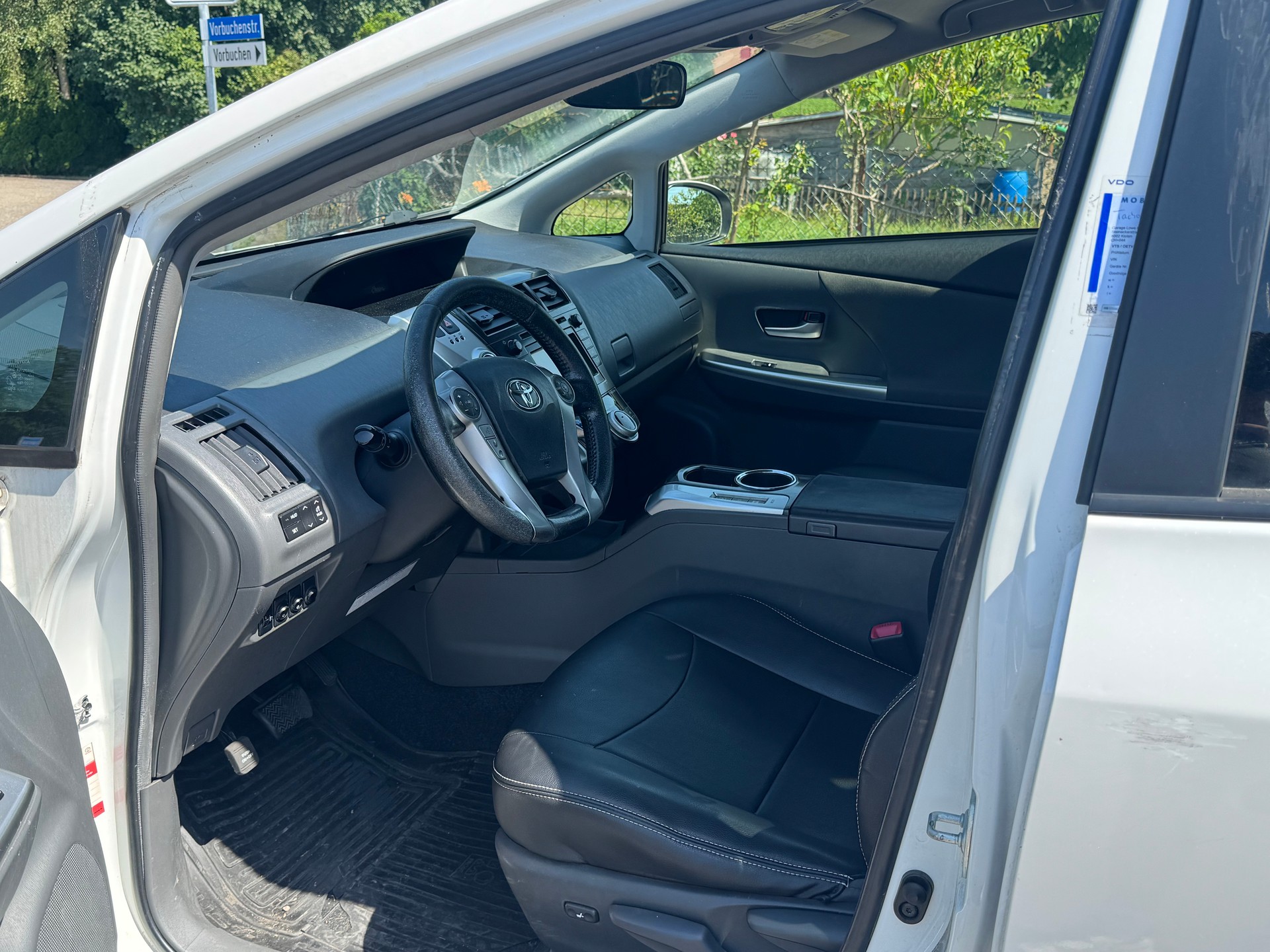 TOYOTA Prius+ 1.8 VVT-i HSD Luna-image-13