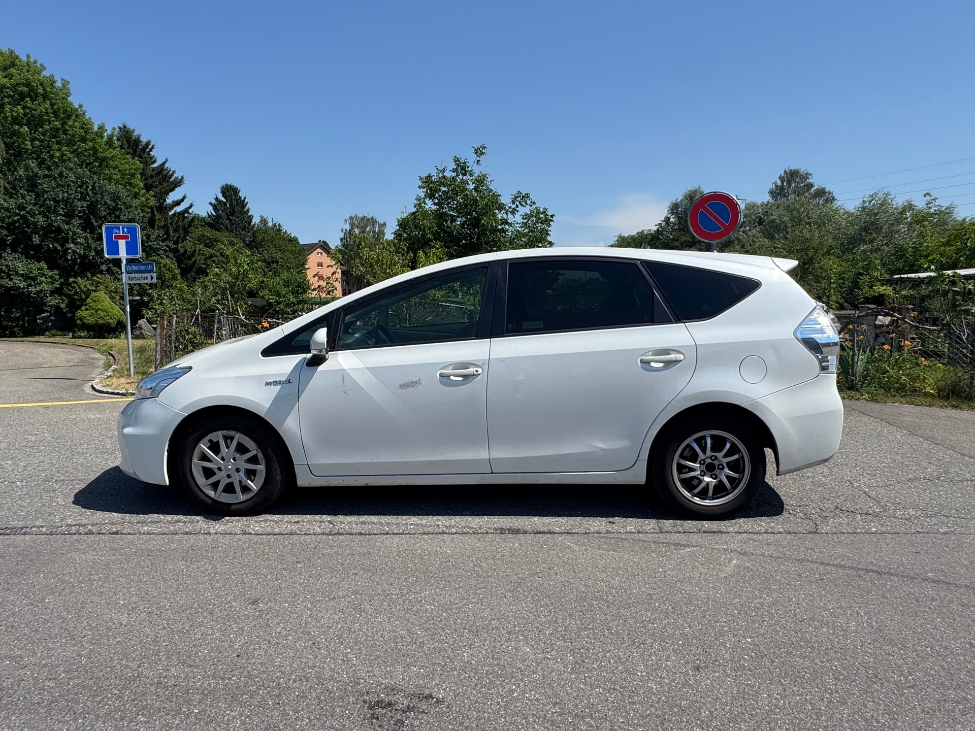 TOYOTA Prius+ 1.8 VVT-i HSD Luna-image-3