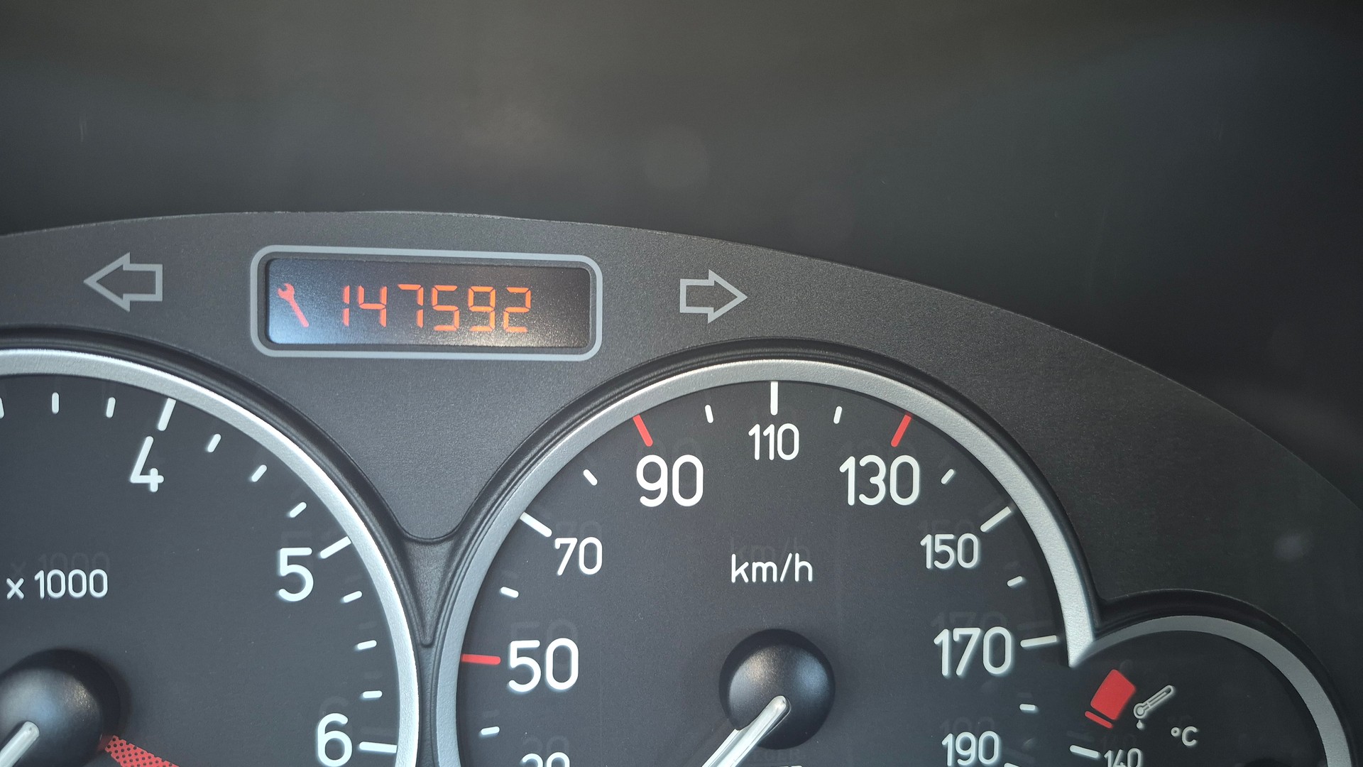 PEUGEOT 206 CC 1.6 16V Quiksilver-image-9