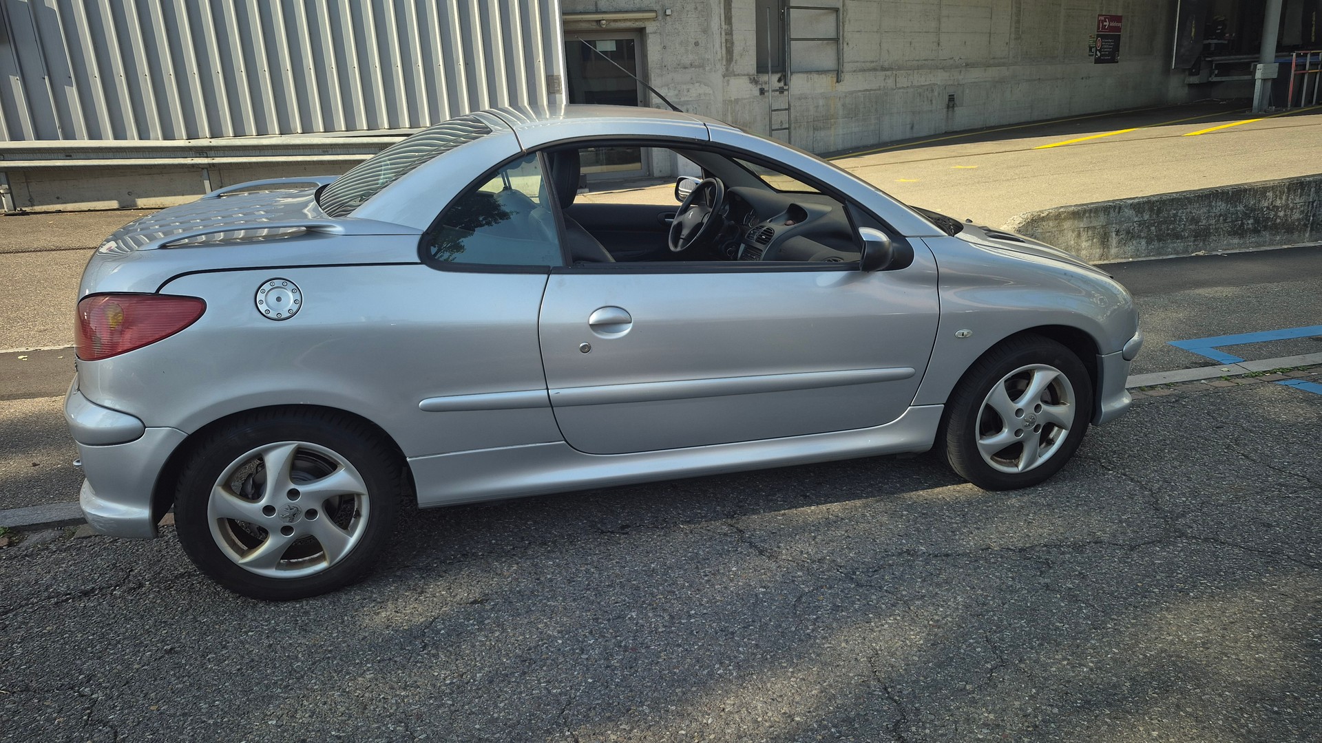PEUGEOT 206 CC 1.6 16V Quiksilver-image-5