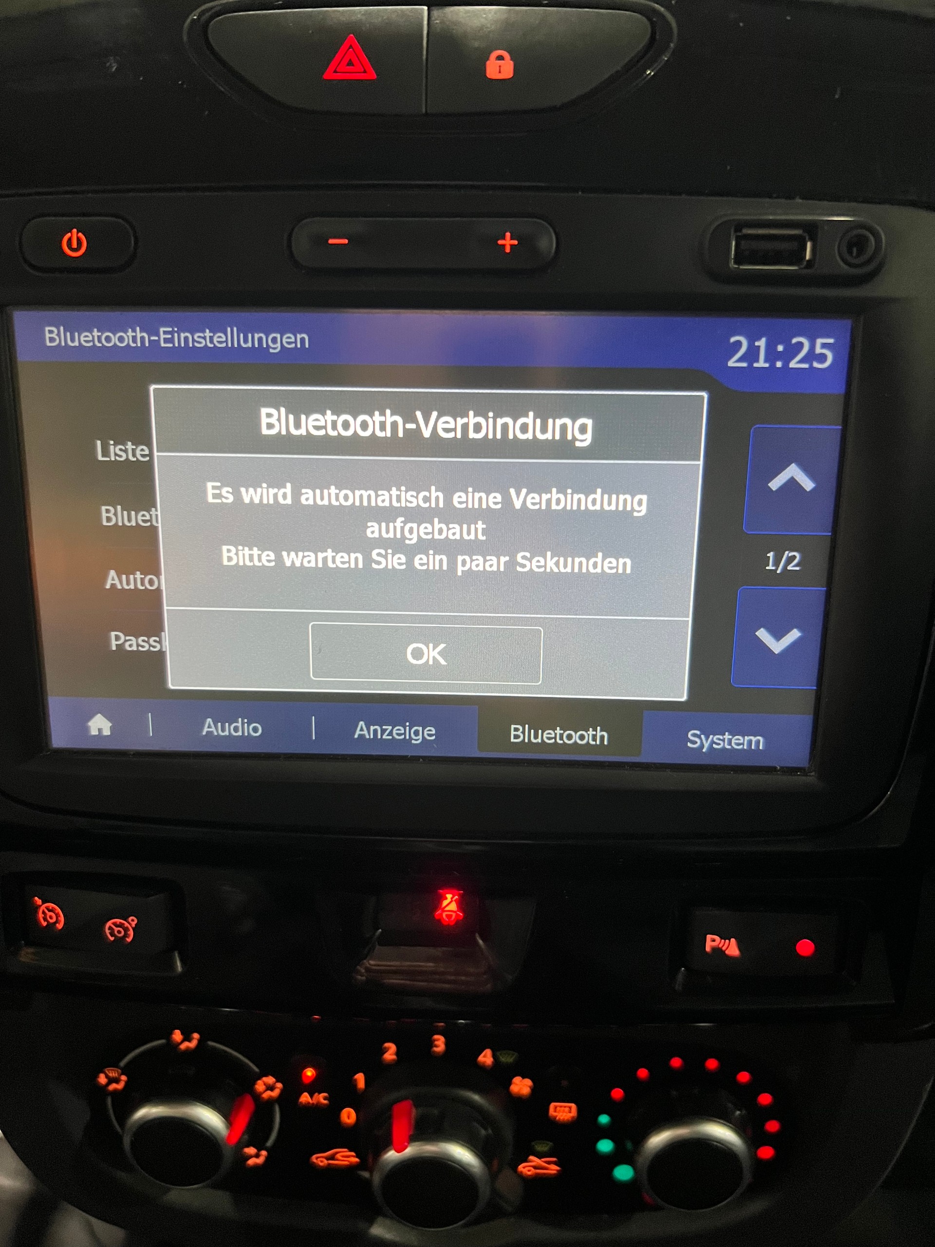 DACIA Duster 1.2 T Ambiance 4x4**AHK,Rückfahrtkamera,Frisch ab MFK**-image-12