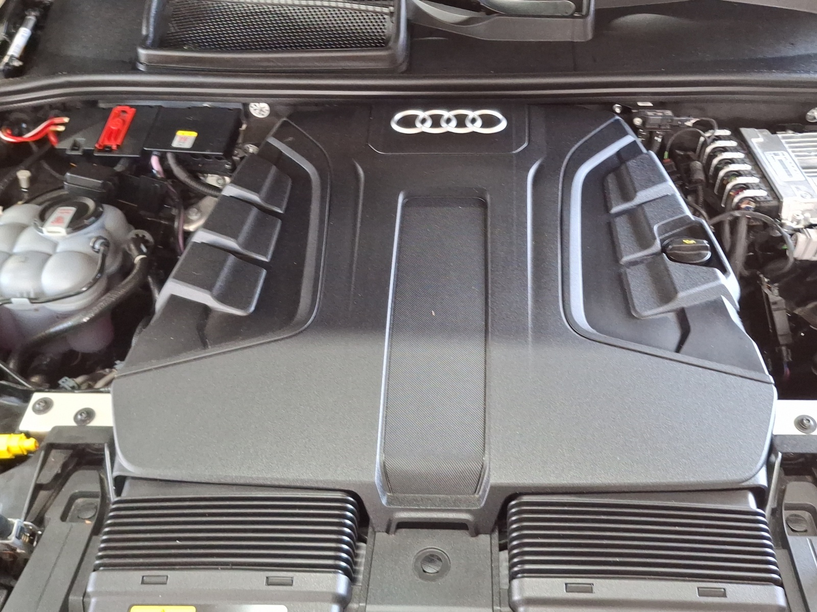 AUDI Q7 SUV TDI quattro 210 kW S Line tiptronic-image-15