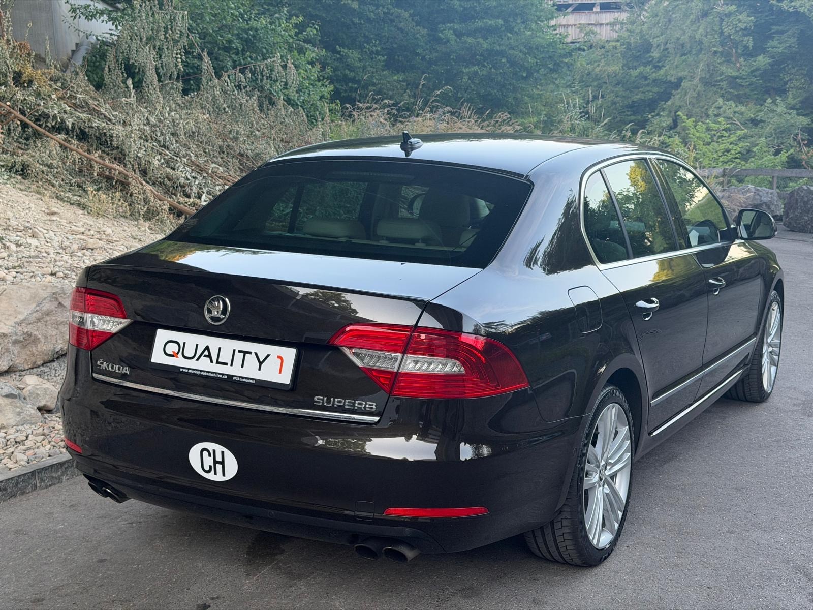 SKODA Superb 2.0 TSI Ambition DSG-image-4