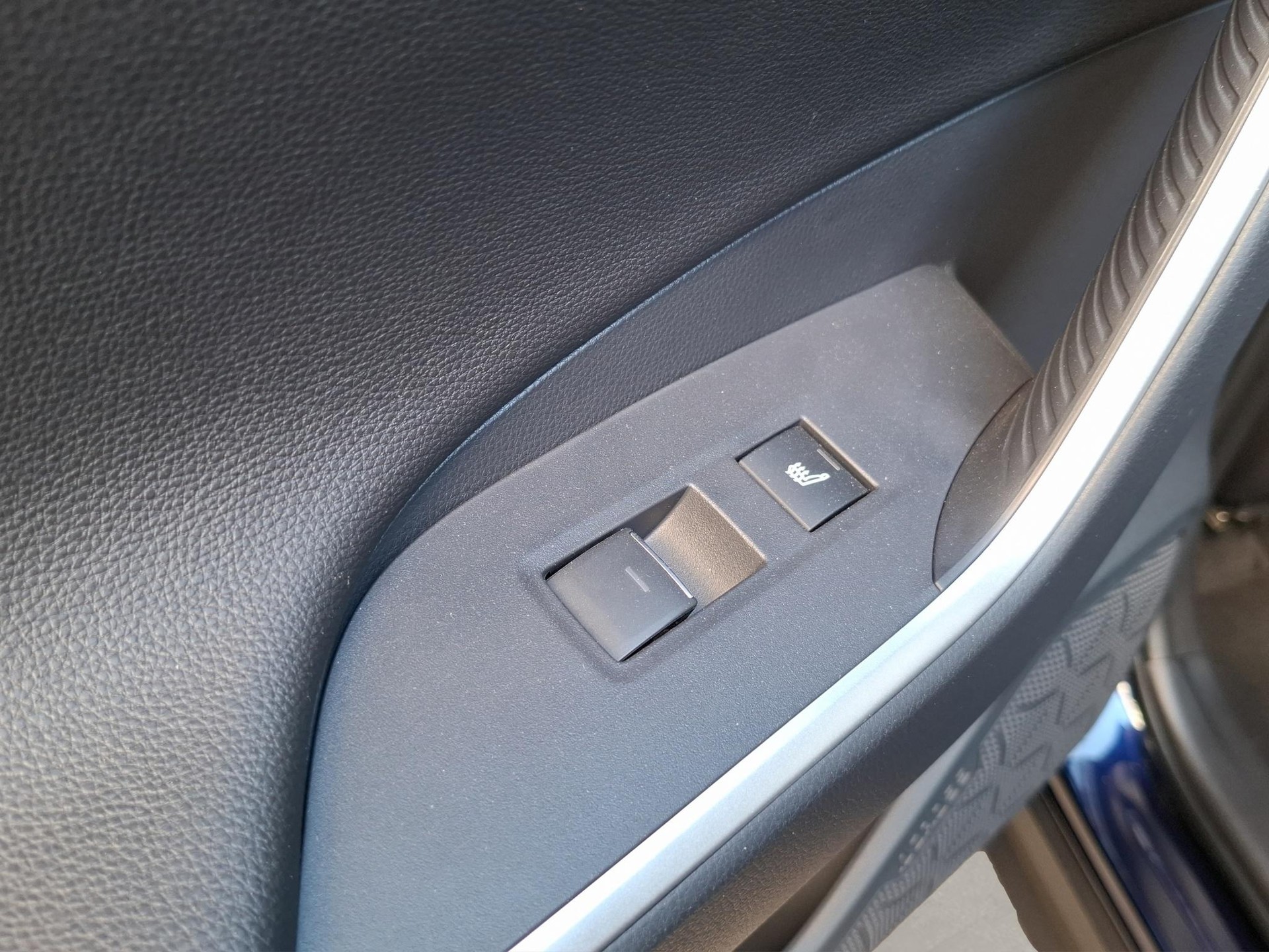 SUZUKI Across 2.5 PHEV Compact Top 4x4-image-10