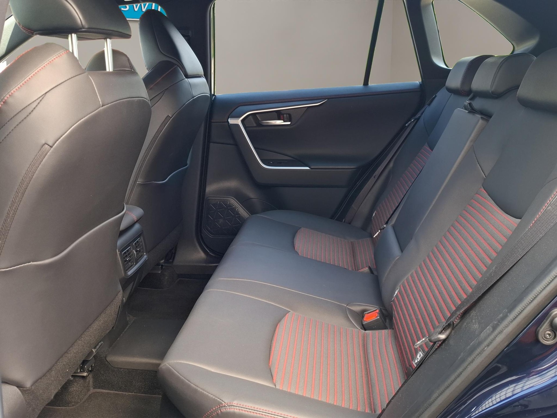 SUZUKI Across 2.5 PHEV Compact Top 4x4-image-12
