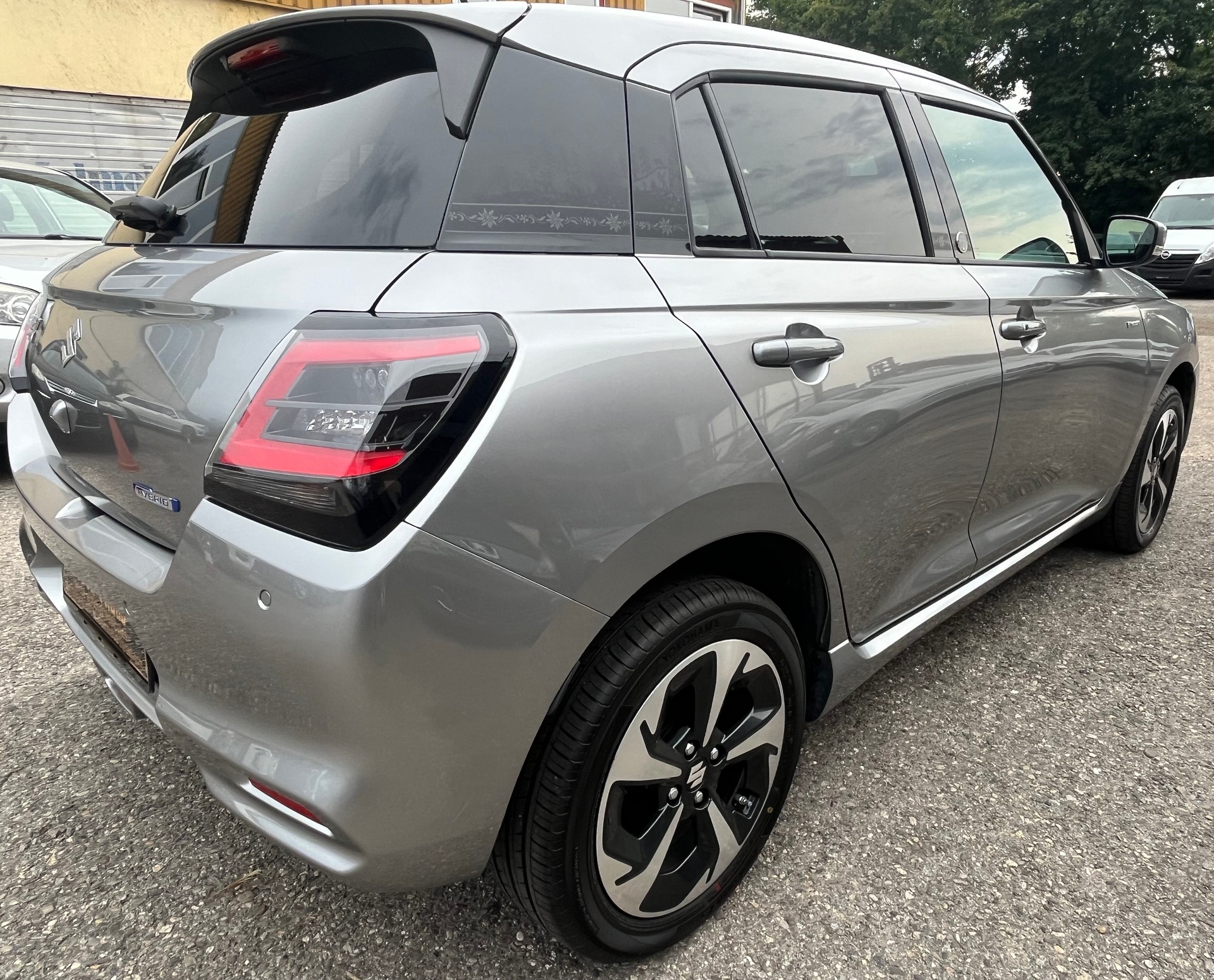 SUZUKI Swift 1.2 Tradizio Top Hybrid 4x4-image-4