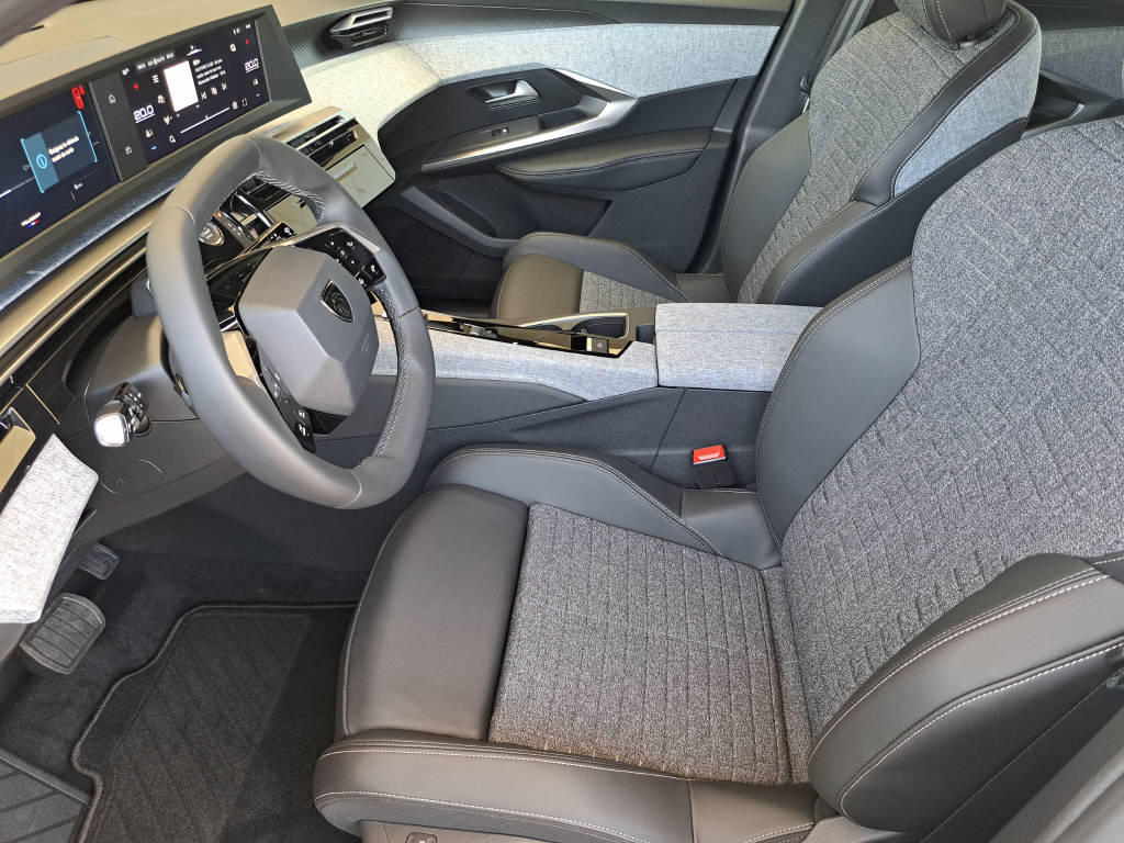 PEUGEOT 5008 Long Range e-Allure 230cv (8 ans de garantie)-image-7