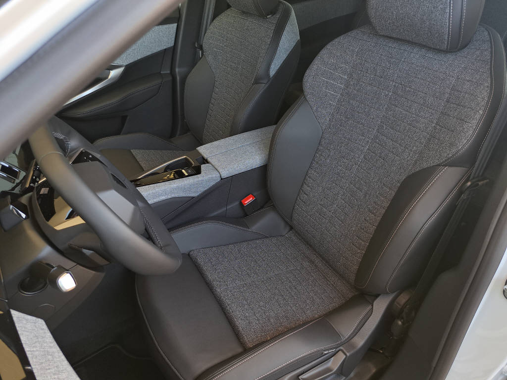 PEUGEOT 5008 Long Range e-Allure 230cv (8 ans de garantie)-image-8