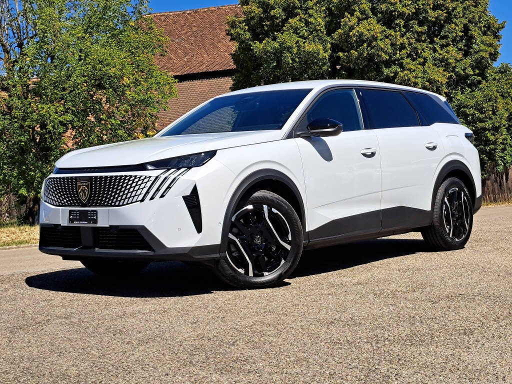 PEUGEOT 5008 Long Range e-Allure 230cv (8 ans de garantie)-image-0
