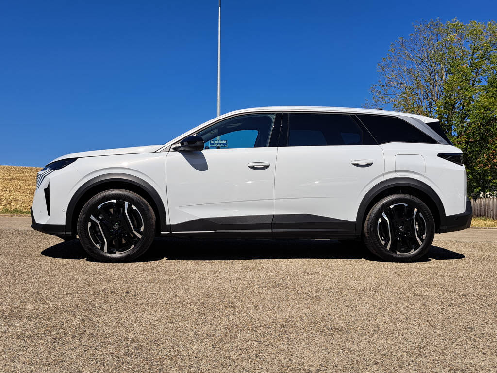 PEUGEOT 5008 Long Range e-Allure 230cv (8 ans de garantie)-image-4