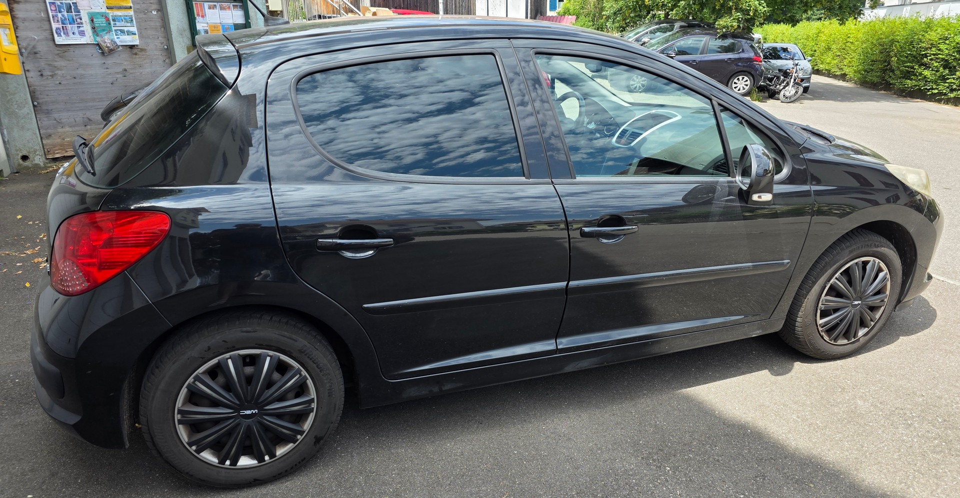 PEUGEOT 207 1.6 16V XS-image-4