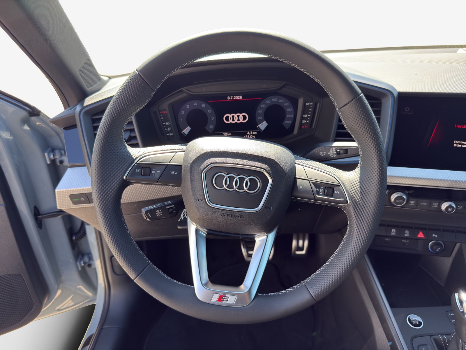 AUDI A1 Sportback 35 TFSI S Line S-tronic-image-9