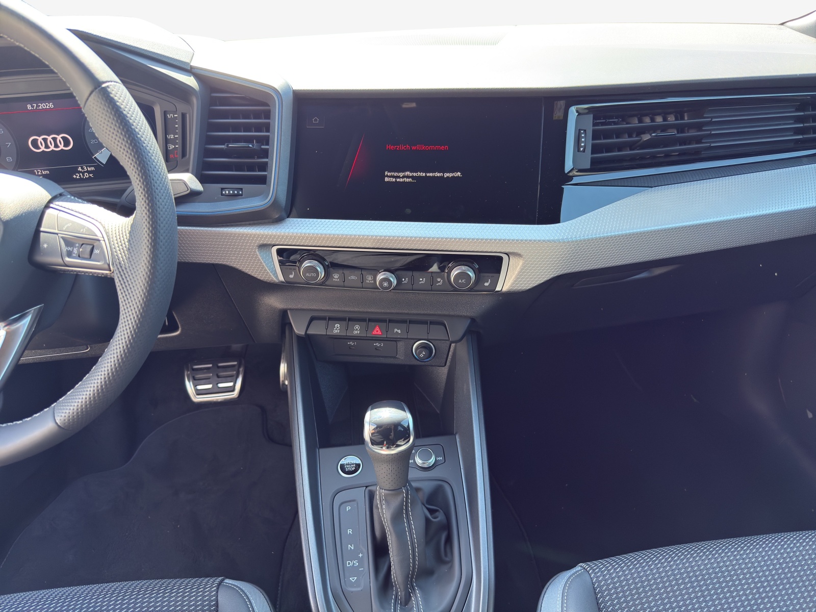 AUDI A1 Sportback 35 TFSI S Line S-tronic-image-10