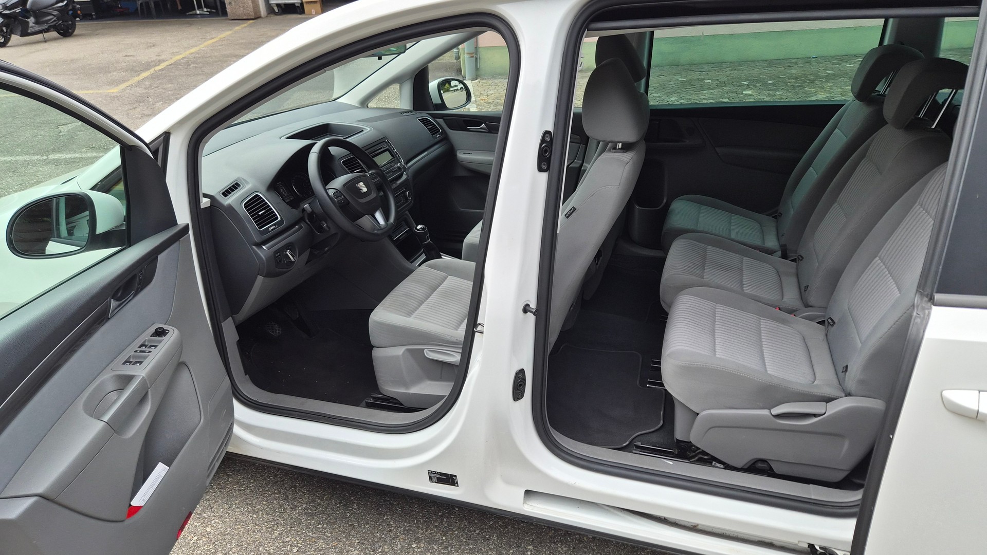 SEAT 2.0 TDI 140 EEcoM Style-image-3