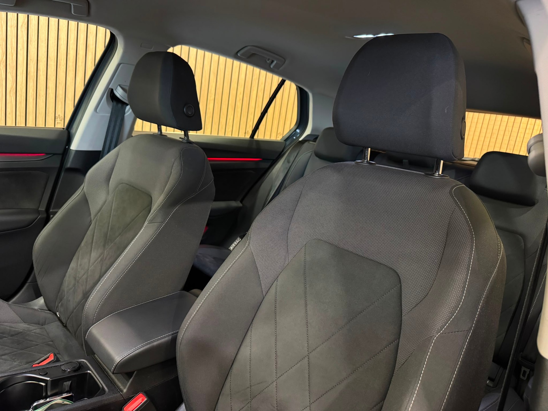 VW Golf 1.4 TSI PHEV Style-image-18