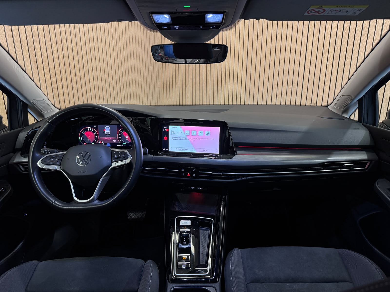 VW Golf 1.4 TSI PHEV Style-image-8